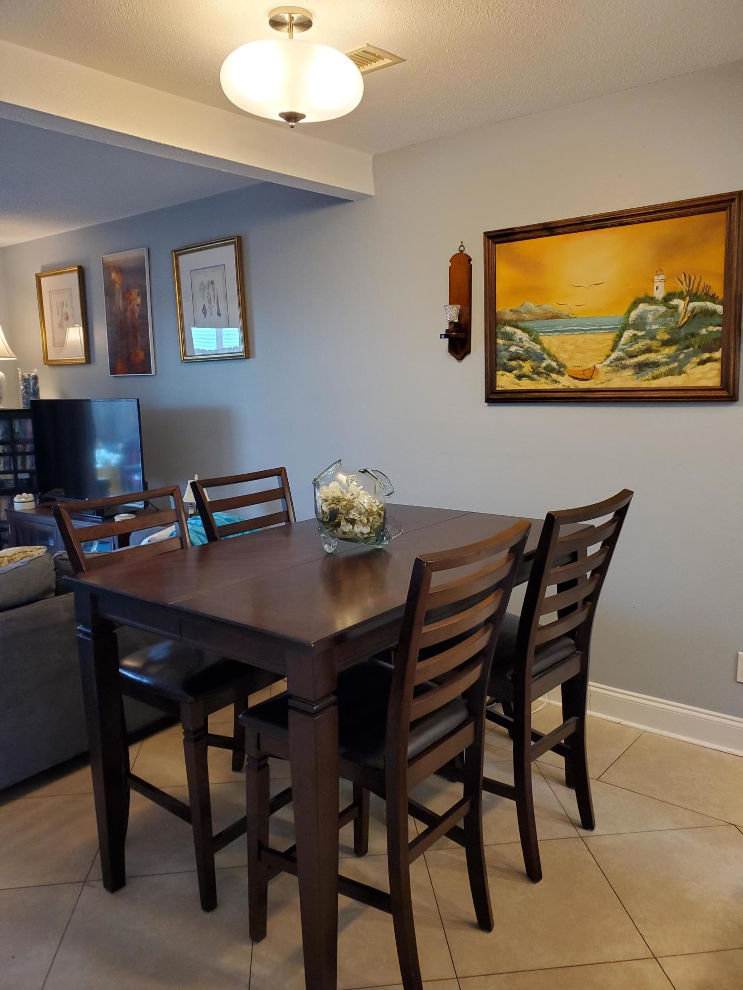 SUMMER HAVEN NORTH T/H - Residential