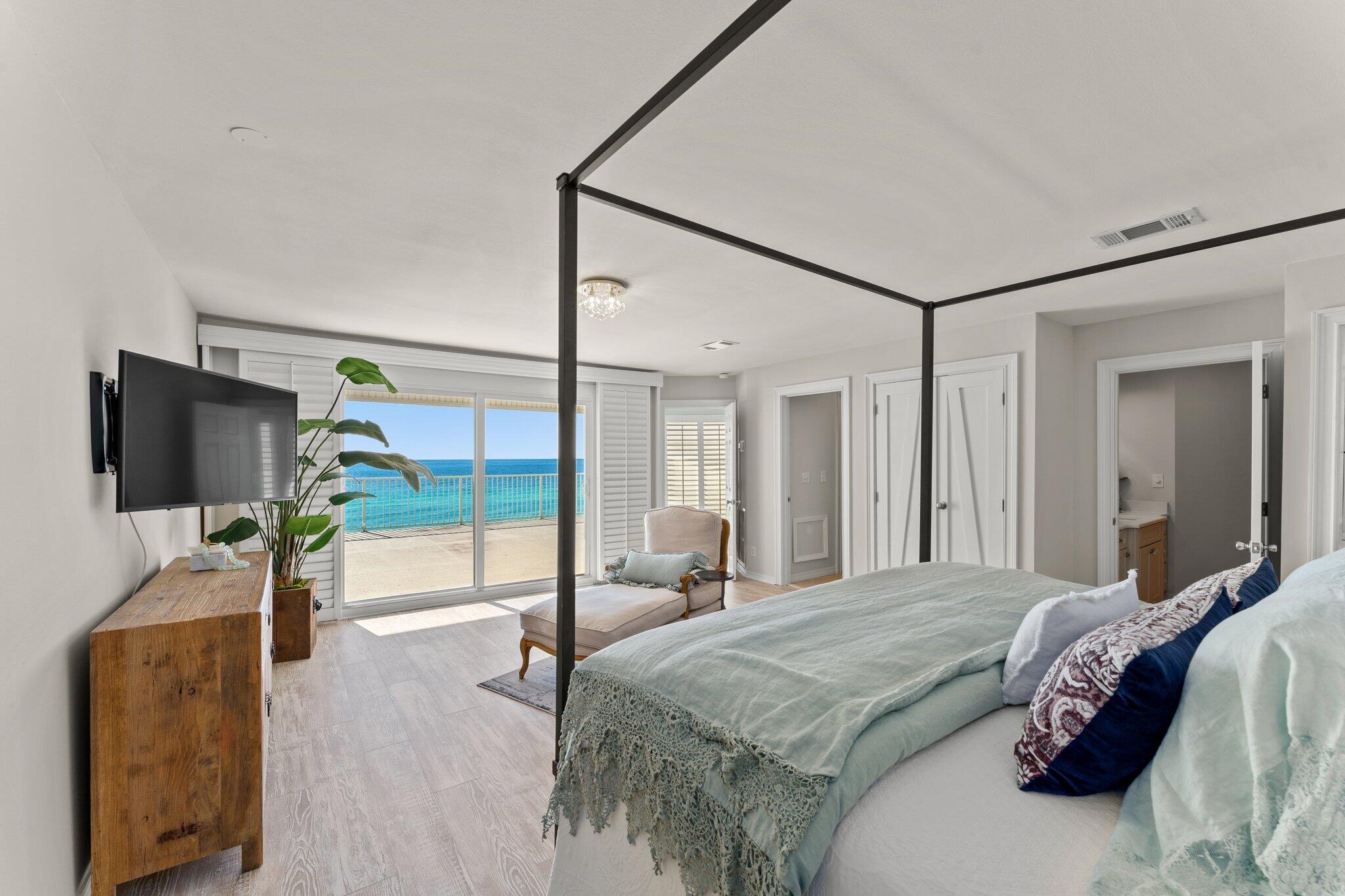 SANDSPUR CONDO - Residential
