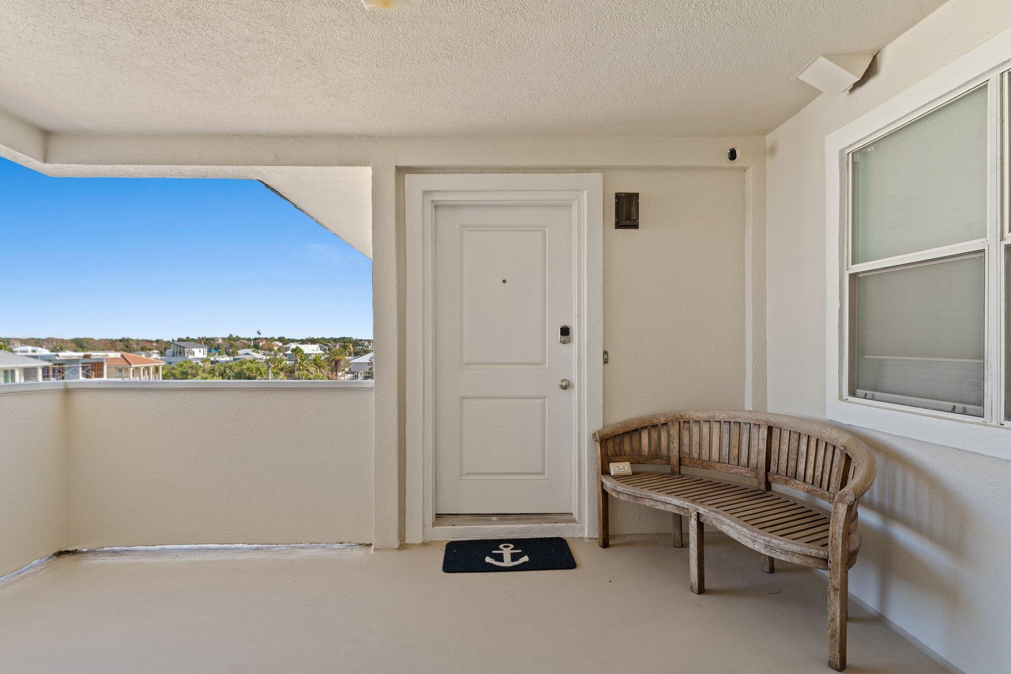 SANDSPUR CONDO - Residential