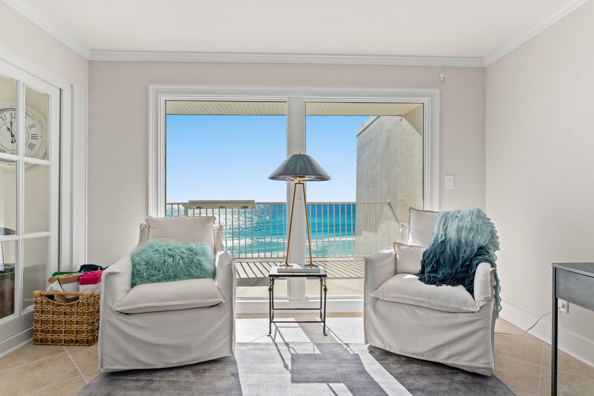 SANDSPUR CONDO - Residential
