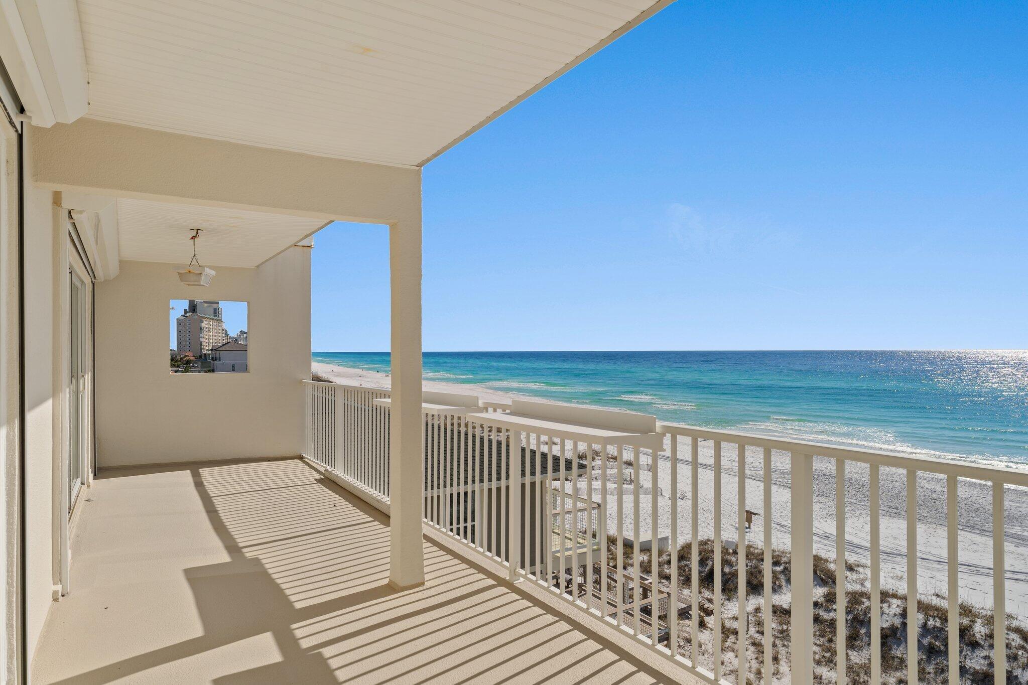 SANDSPUR CONDO - Residential