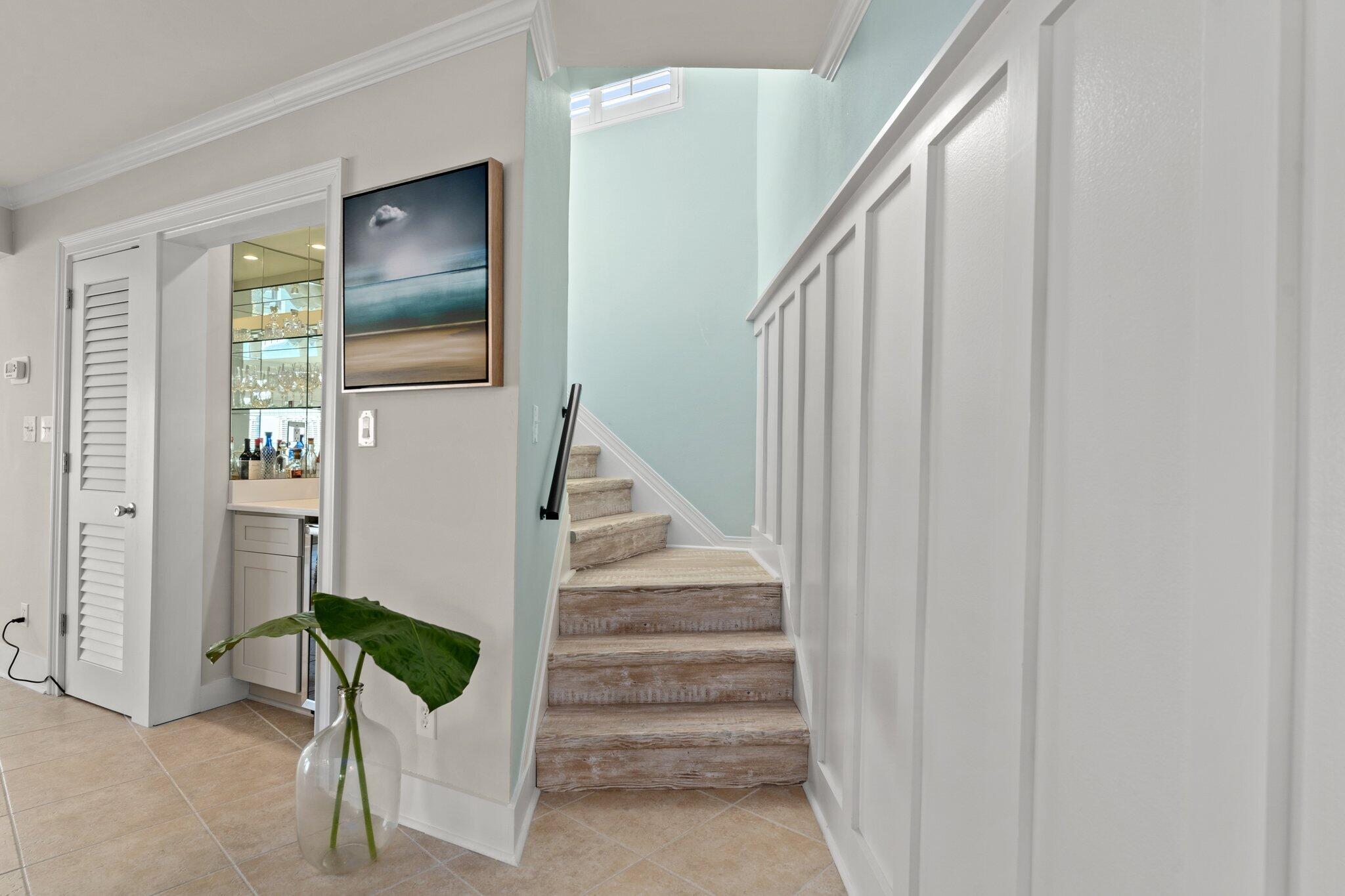 SANDSPUR CONDO - Residential