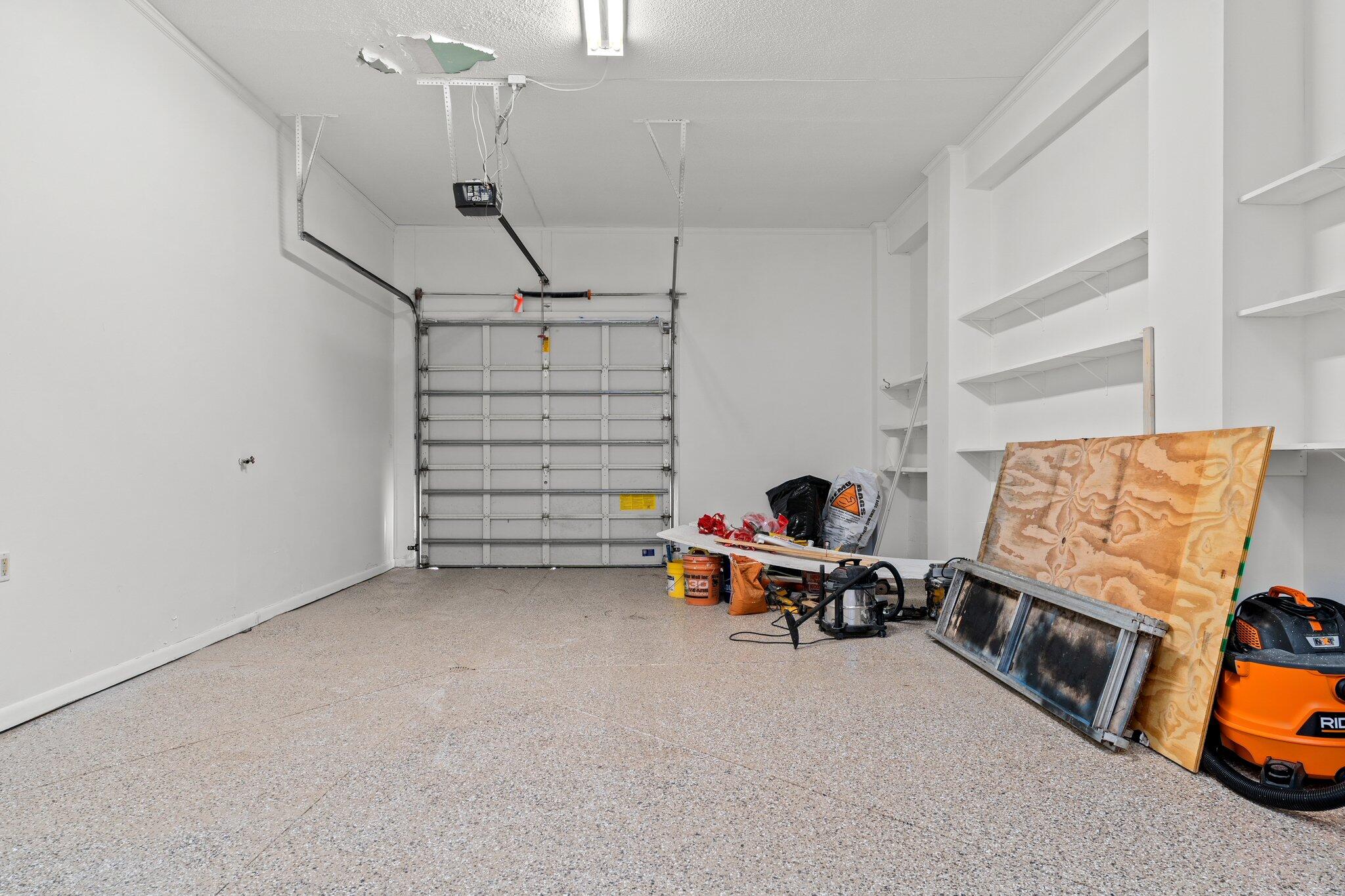 SANDSPUR CONDO - Residential