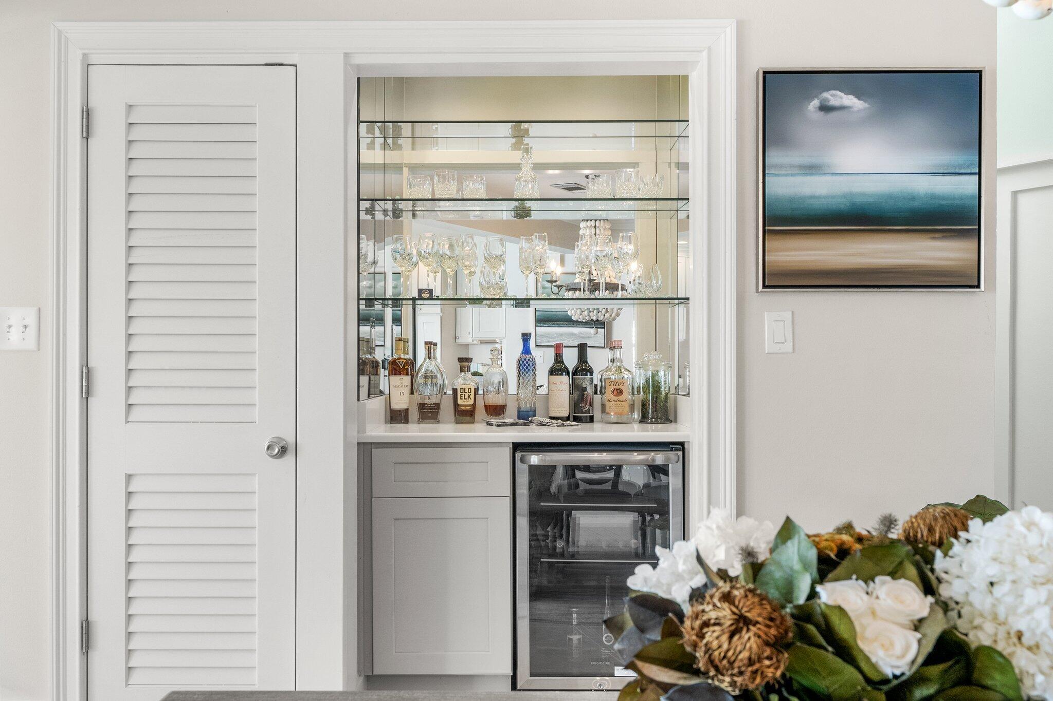 SANDSPUR CONDO - Residential