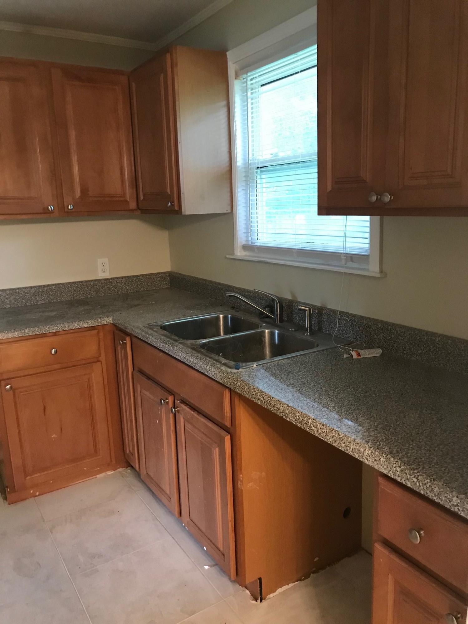 HILLTOP ACRES LOT 1 & 2 BLK 1 - Residential Lease