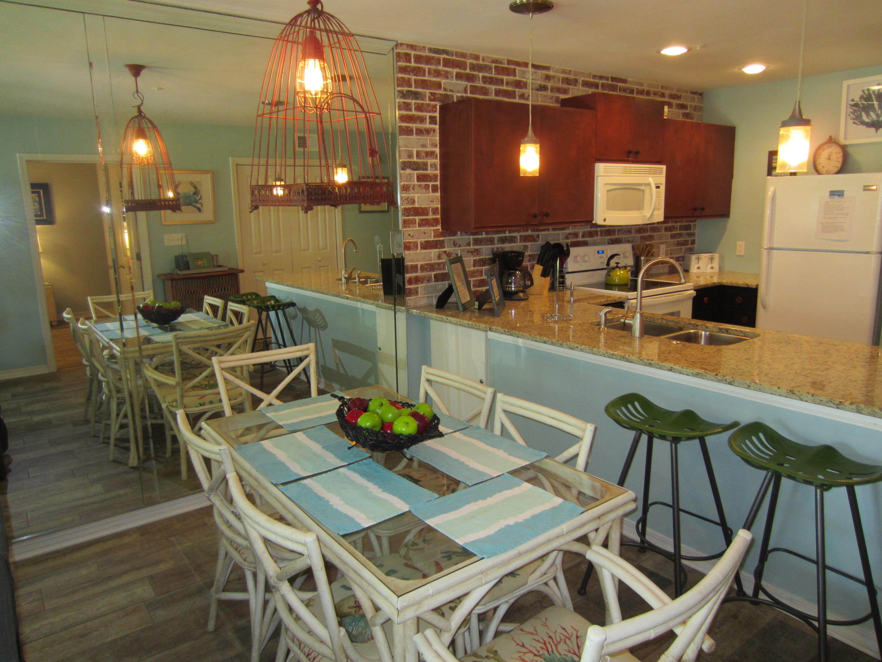 MARAVILLA CONDO 1 - Residential