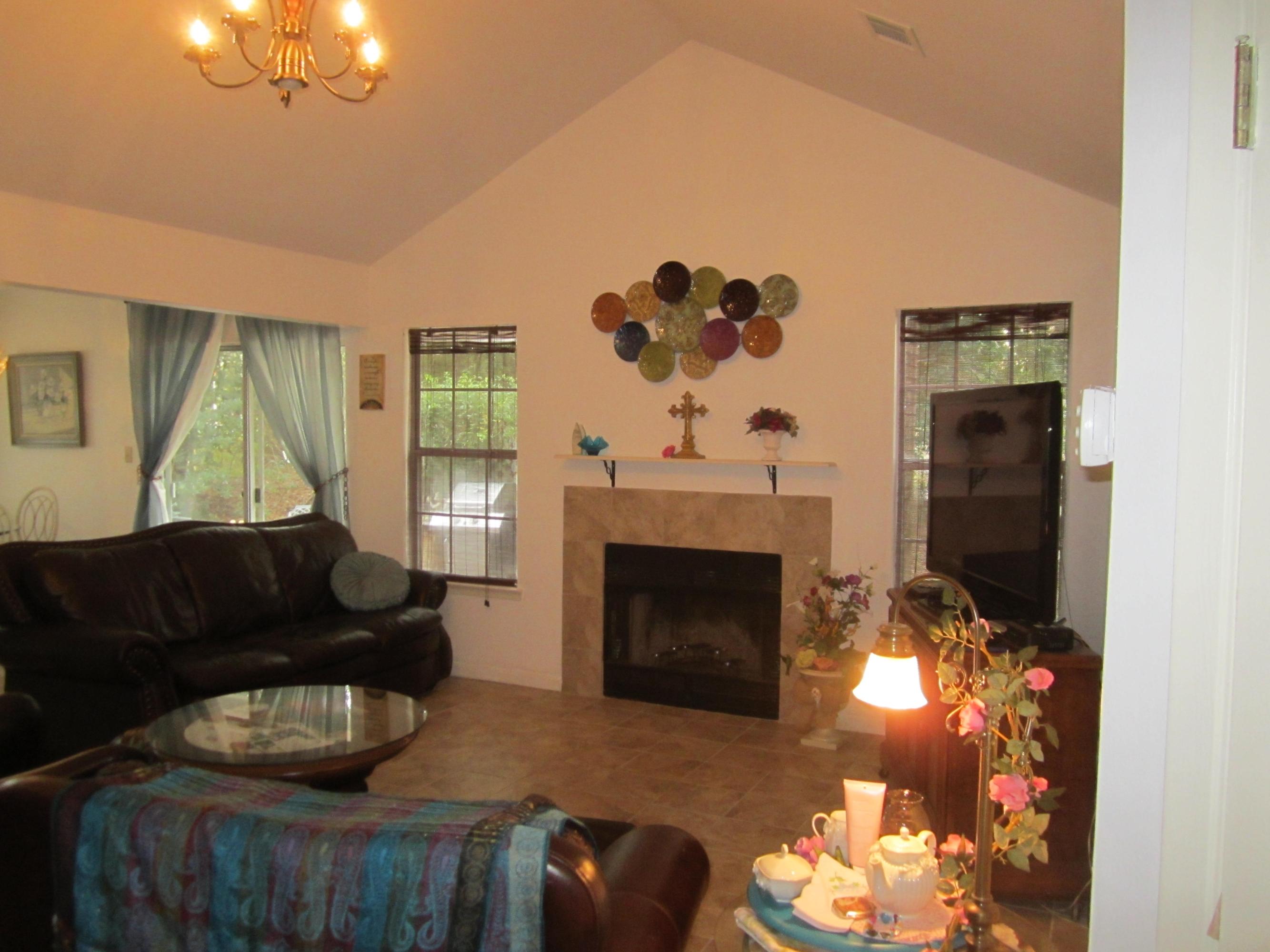 FAIRWAY LAKES - Residential