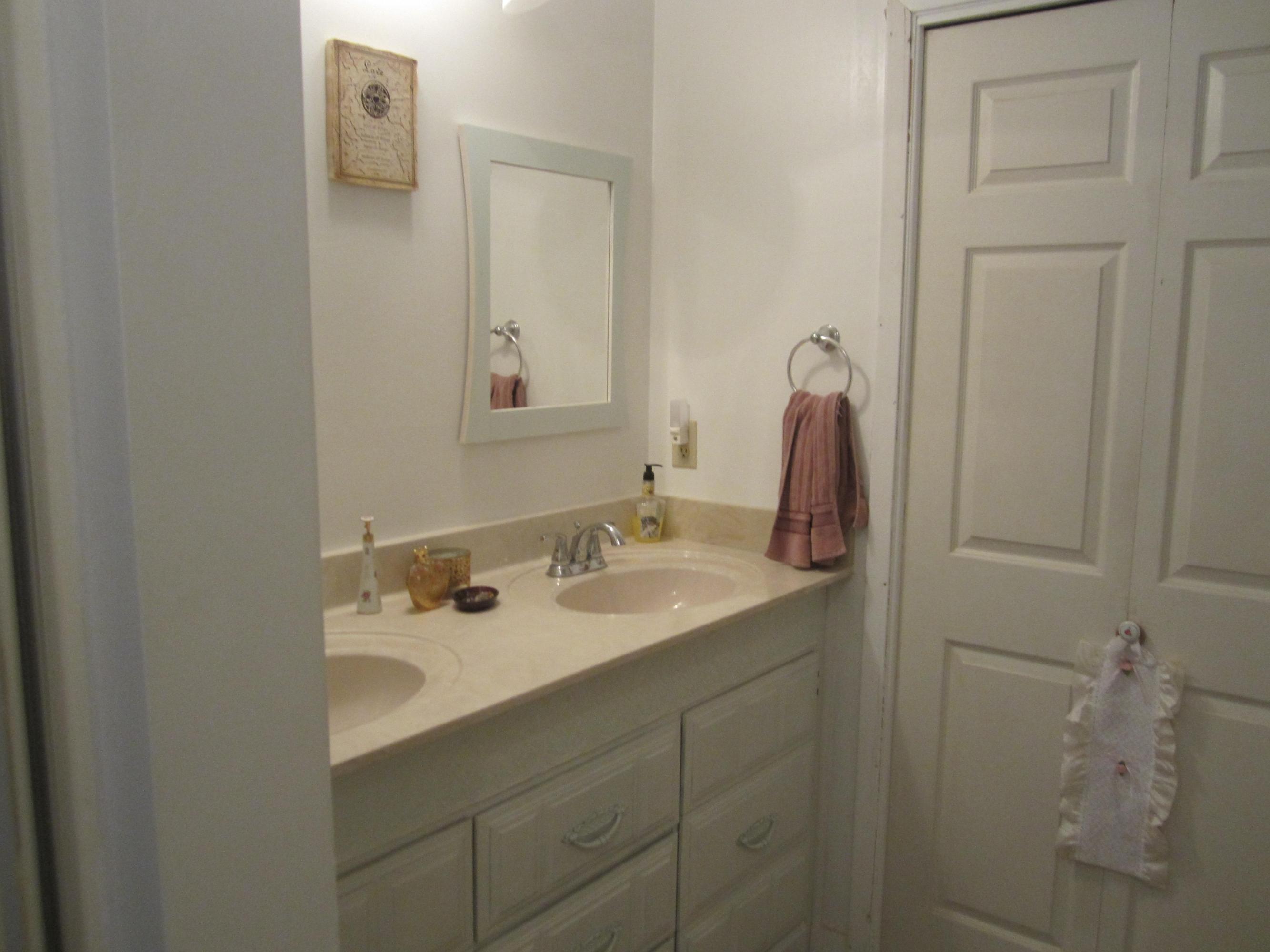 FAIRWAY LAKES - Residential