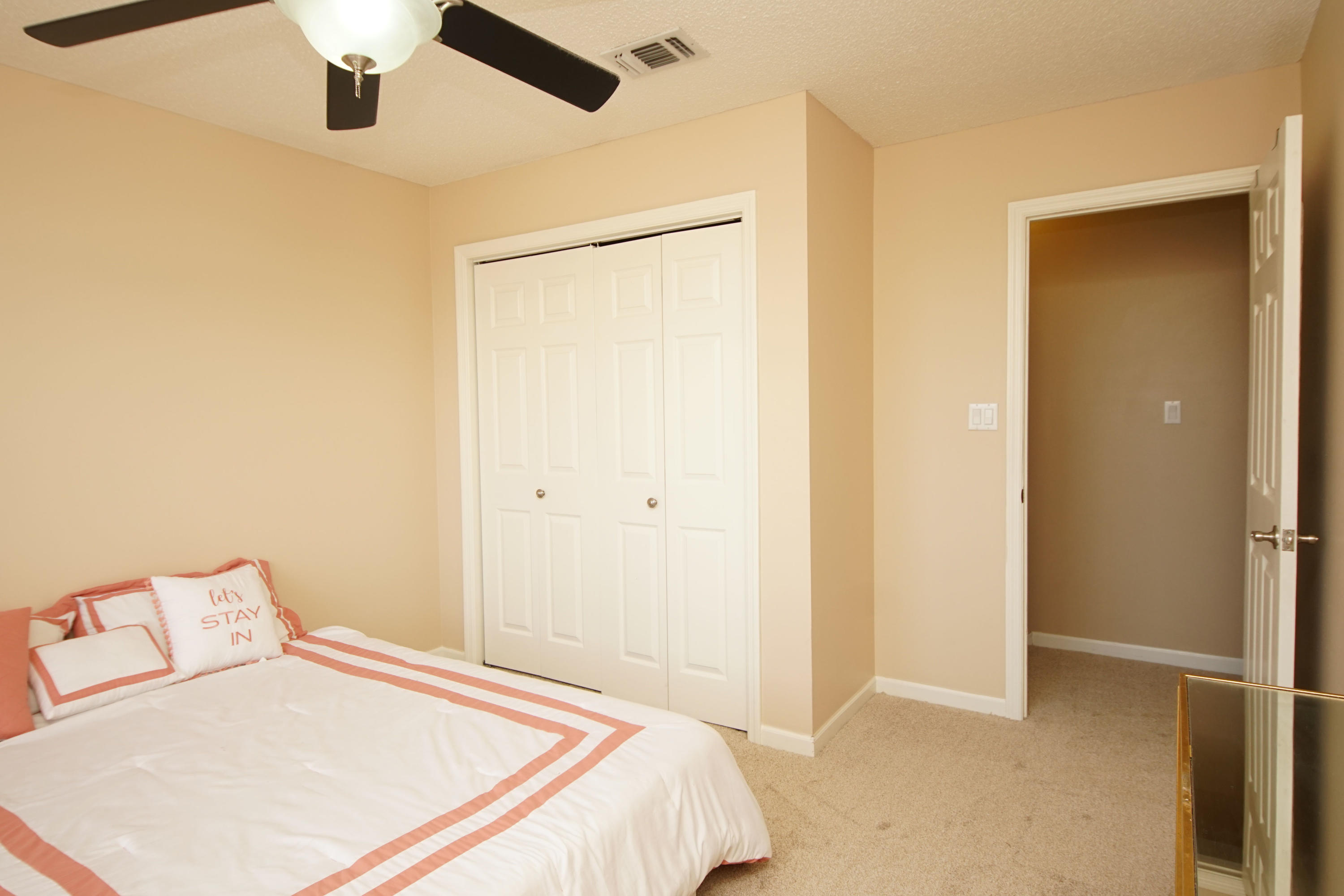 PRITCHARD POINT - Residential