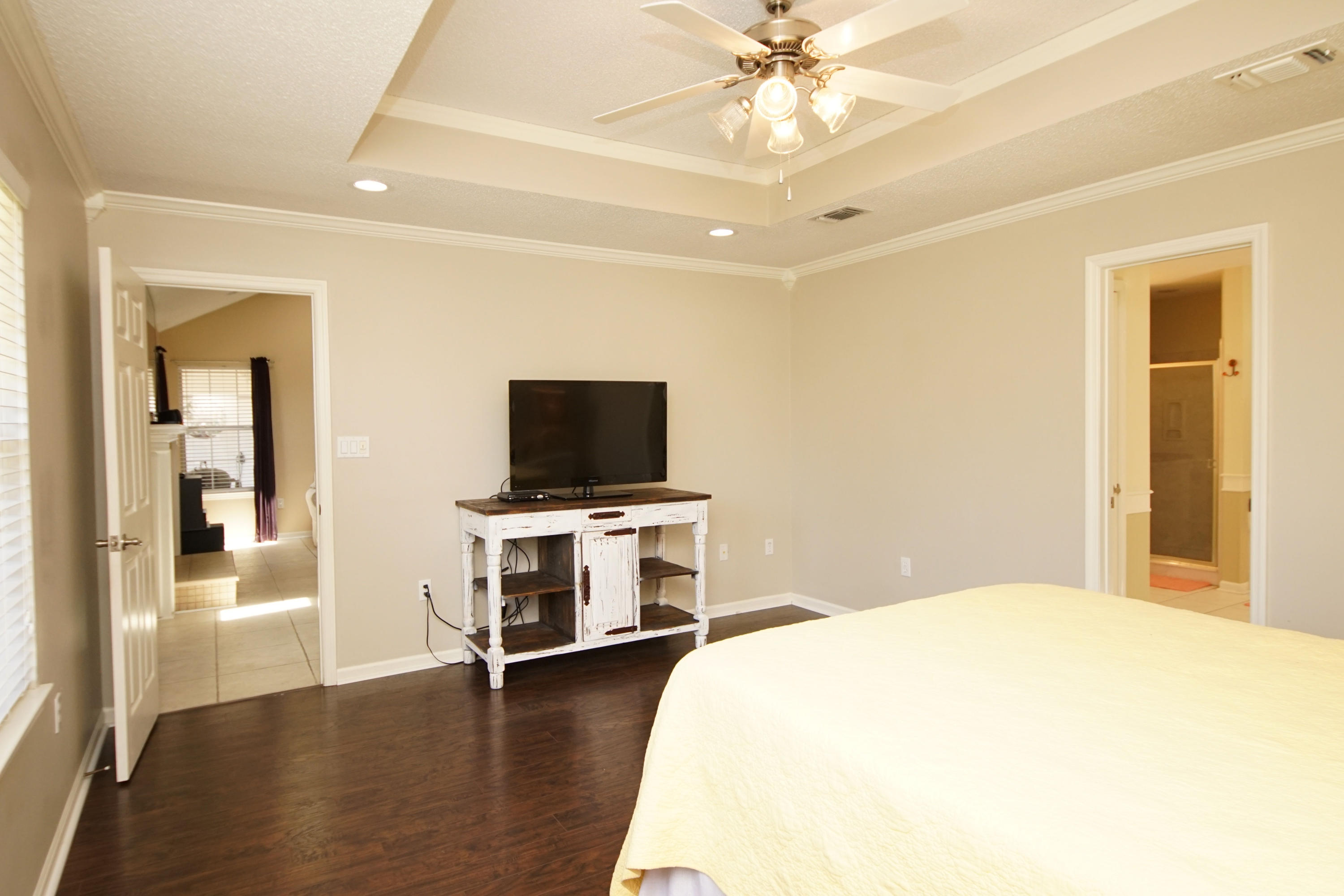 PRITCHARD POINT - Residential