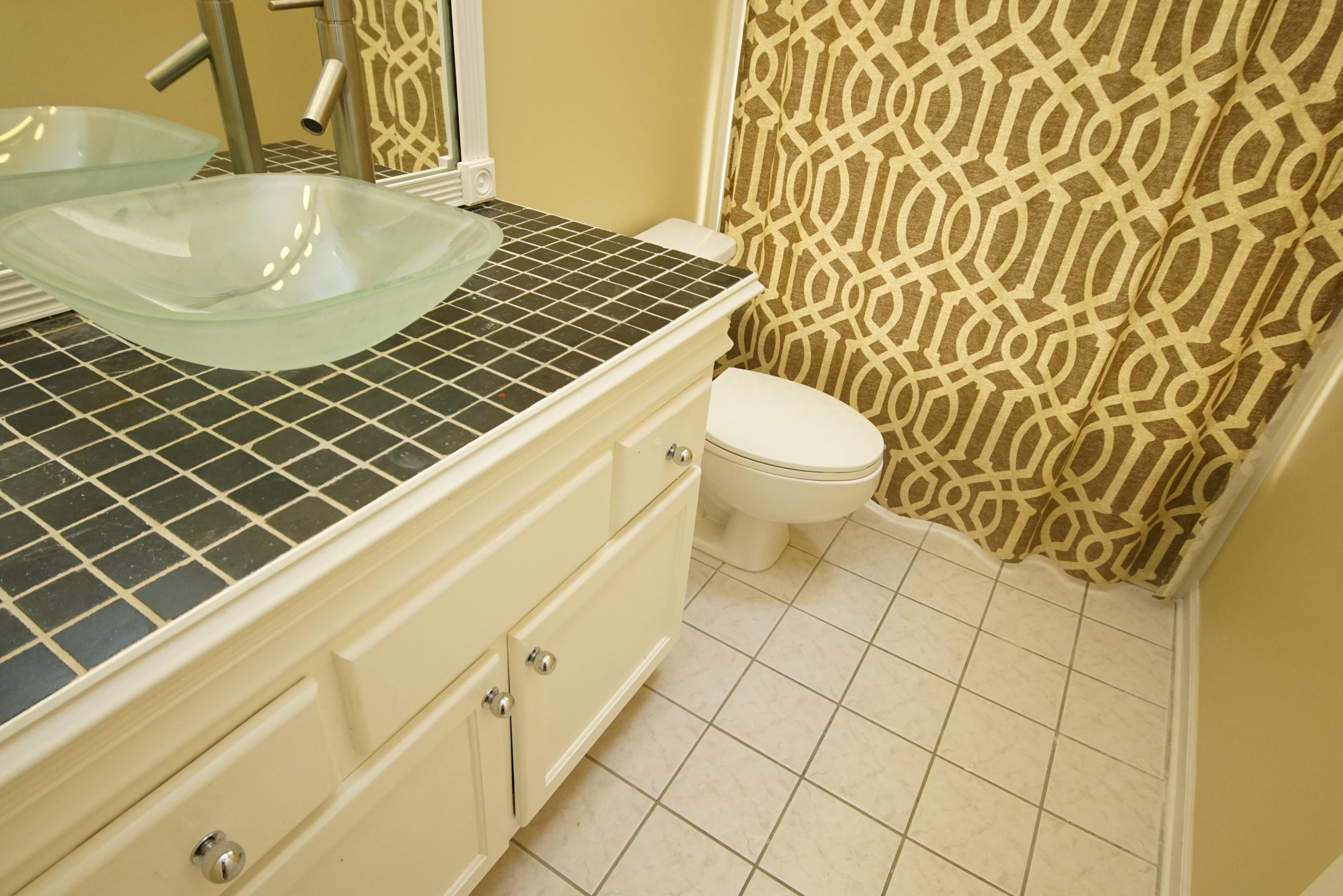 PRITCHARD POINT - Residential