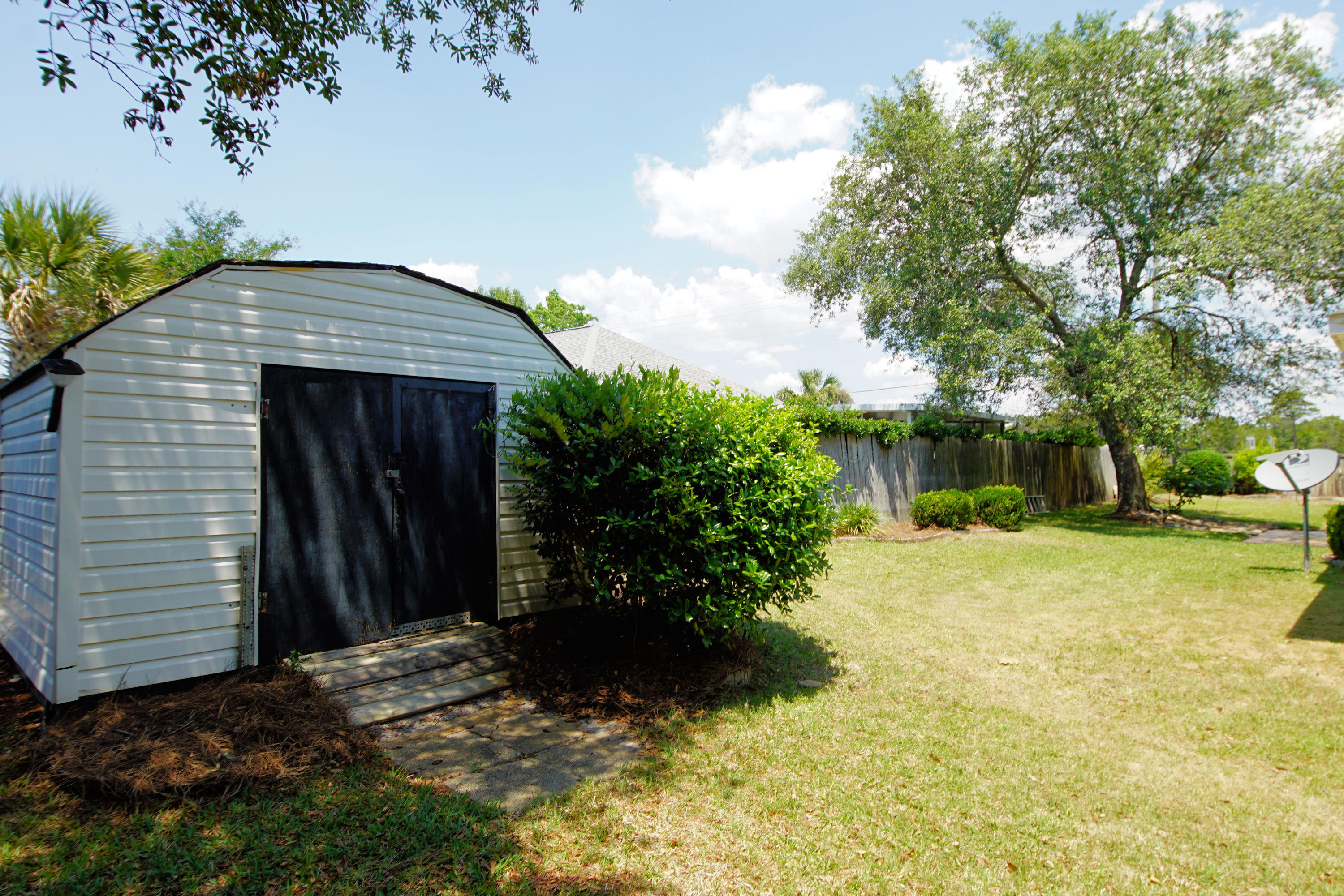 PRITCHARD POINT - Residential