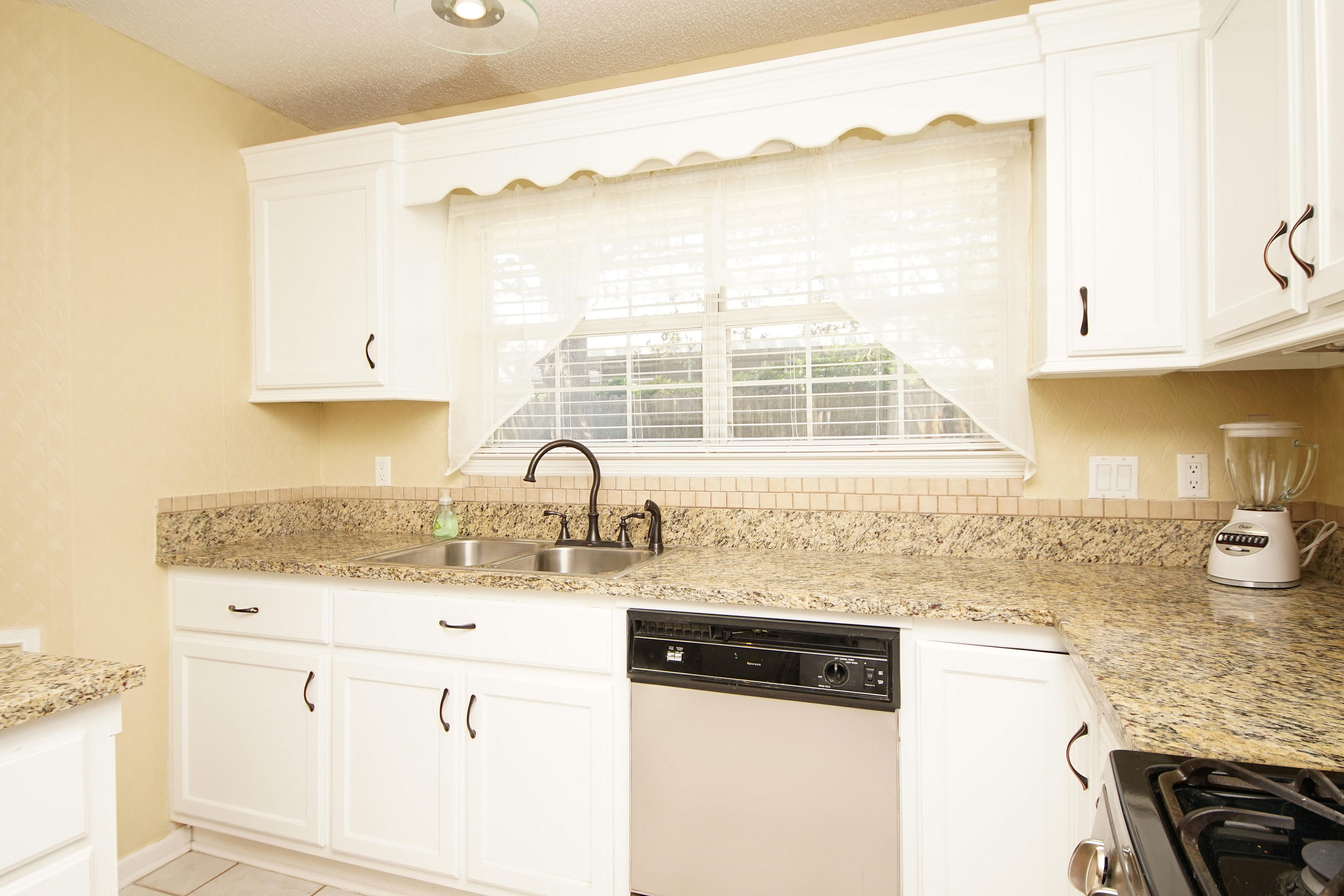 PRITCHARD POINT - Residential