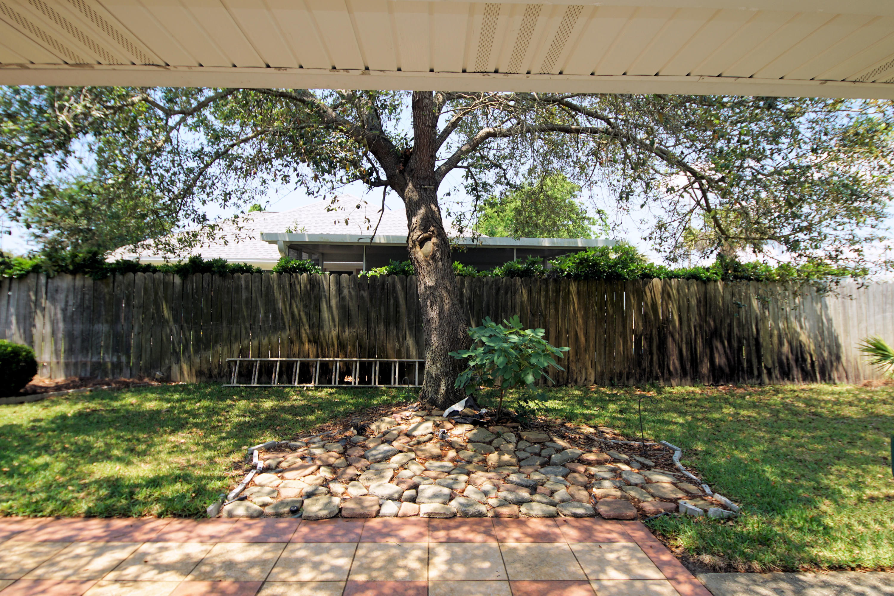 PRITCHARD POINT - Residential