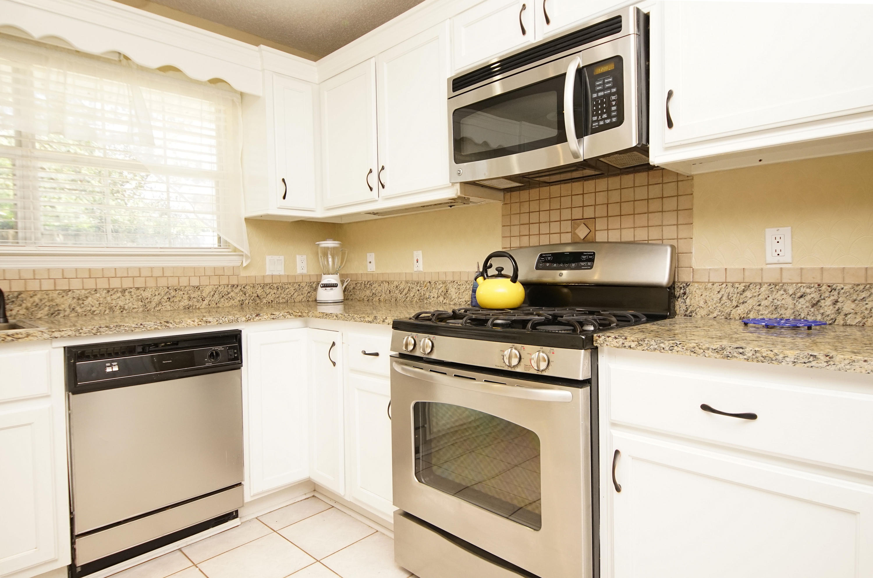 PRITCHARD POINT - Residential