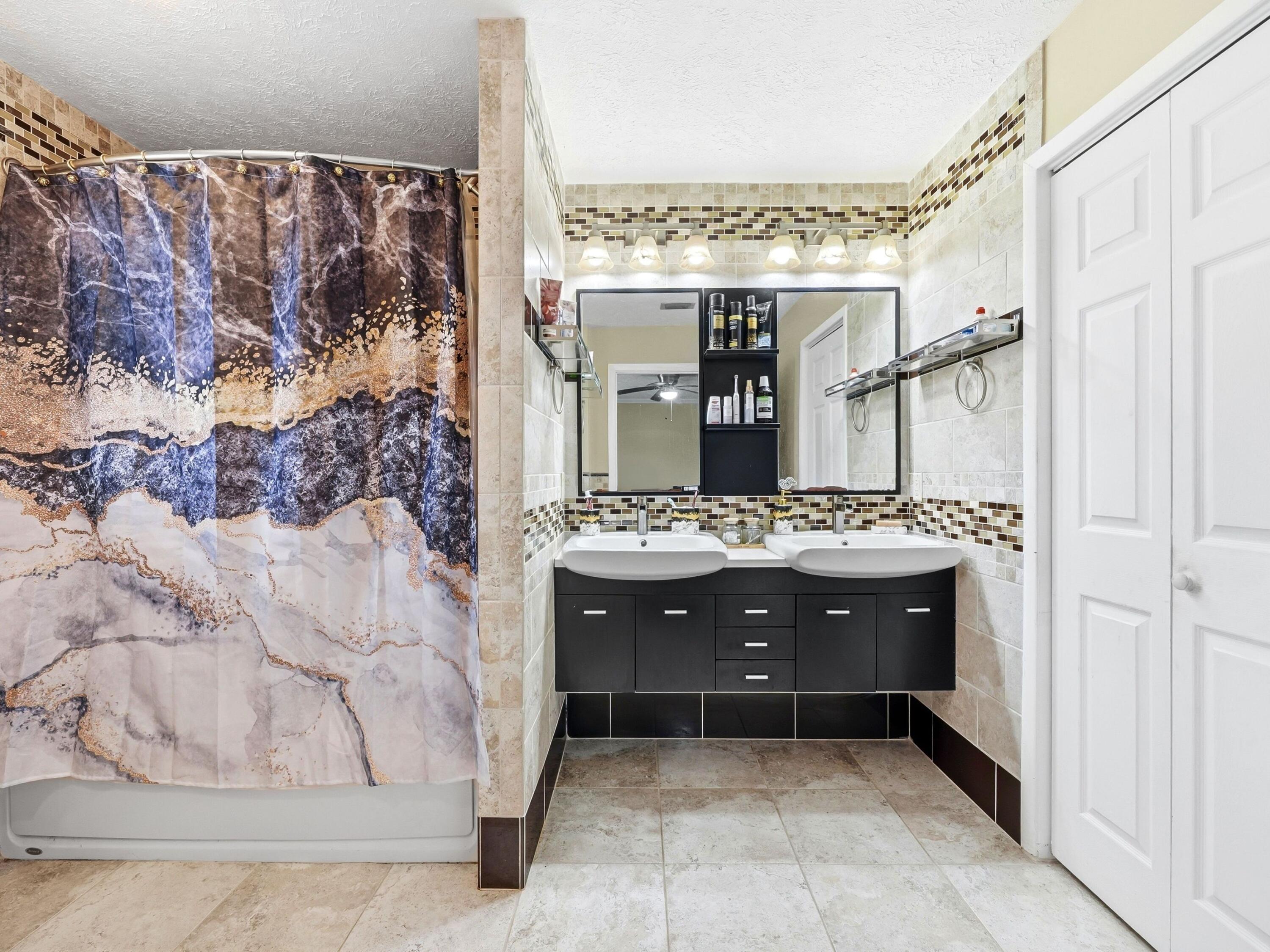 BINGOOSE ESTATES UNIT 1 - Residential