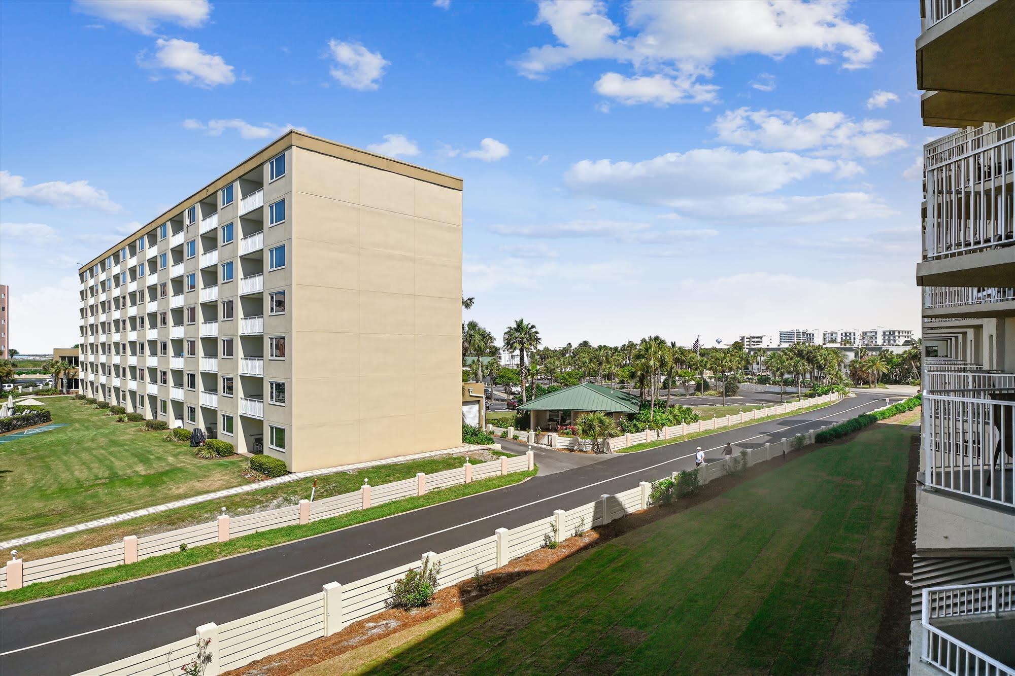 INLET REEF CLUB CONDO - Residential