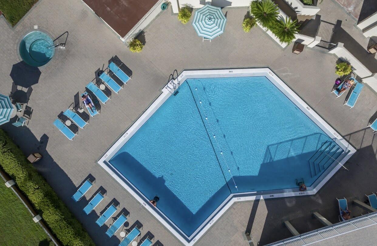 INLET REEF CLUB CONDO - Residential