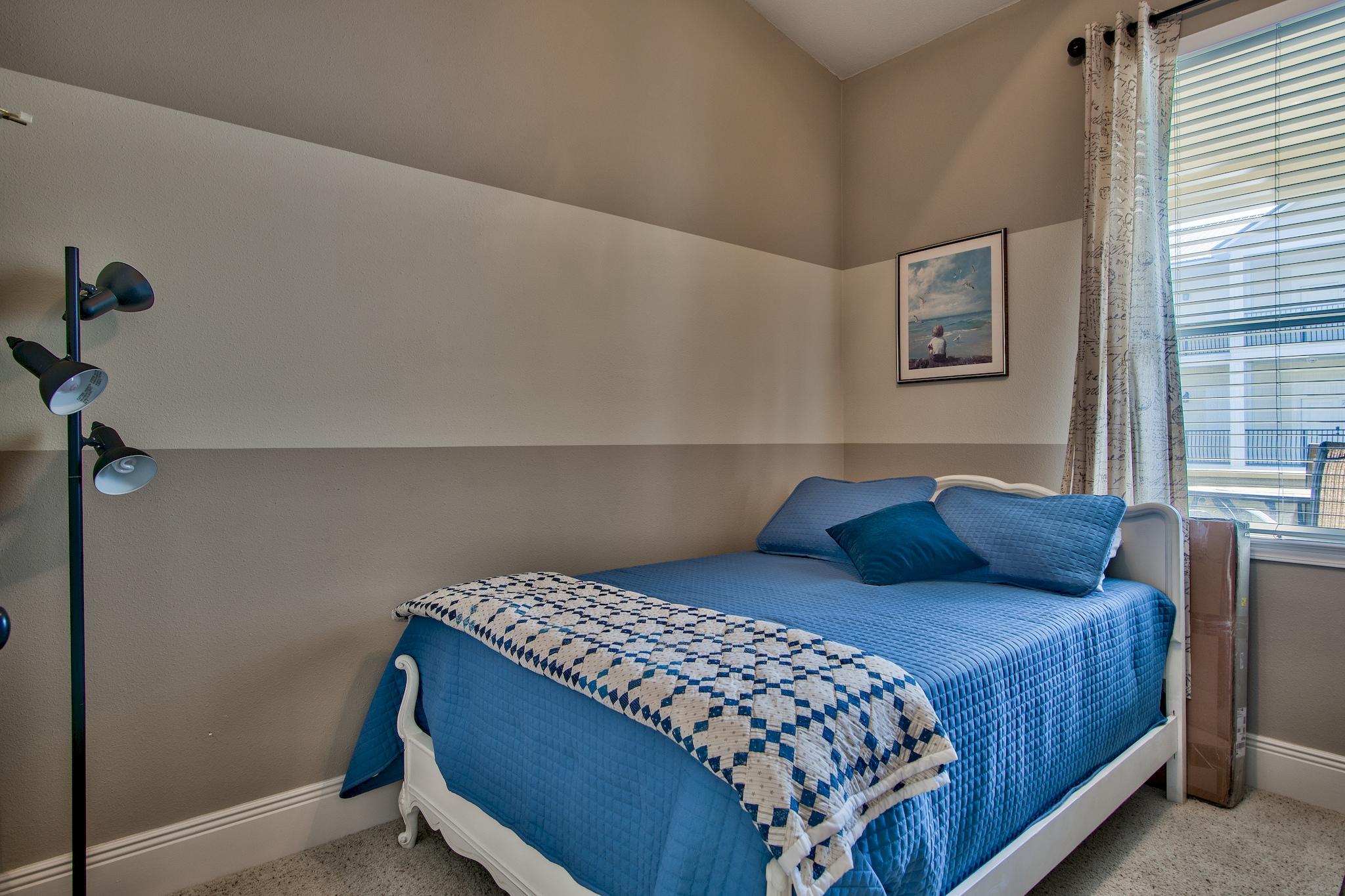 TOPSAIL VILLAGE - Residential