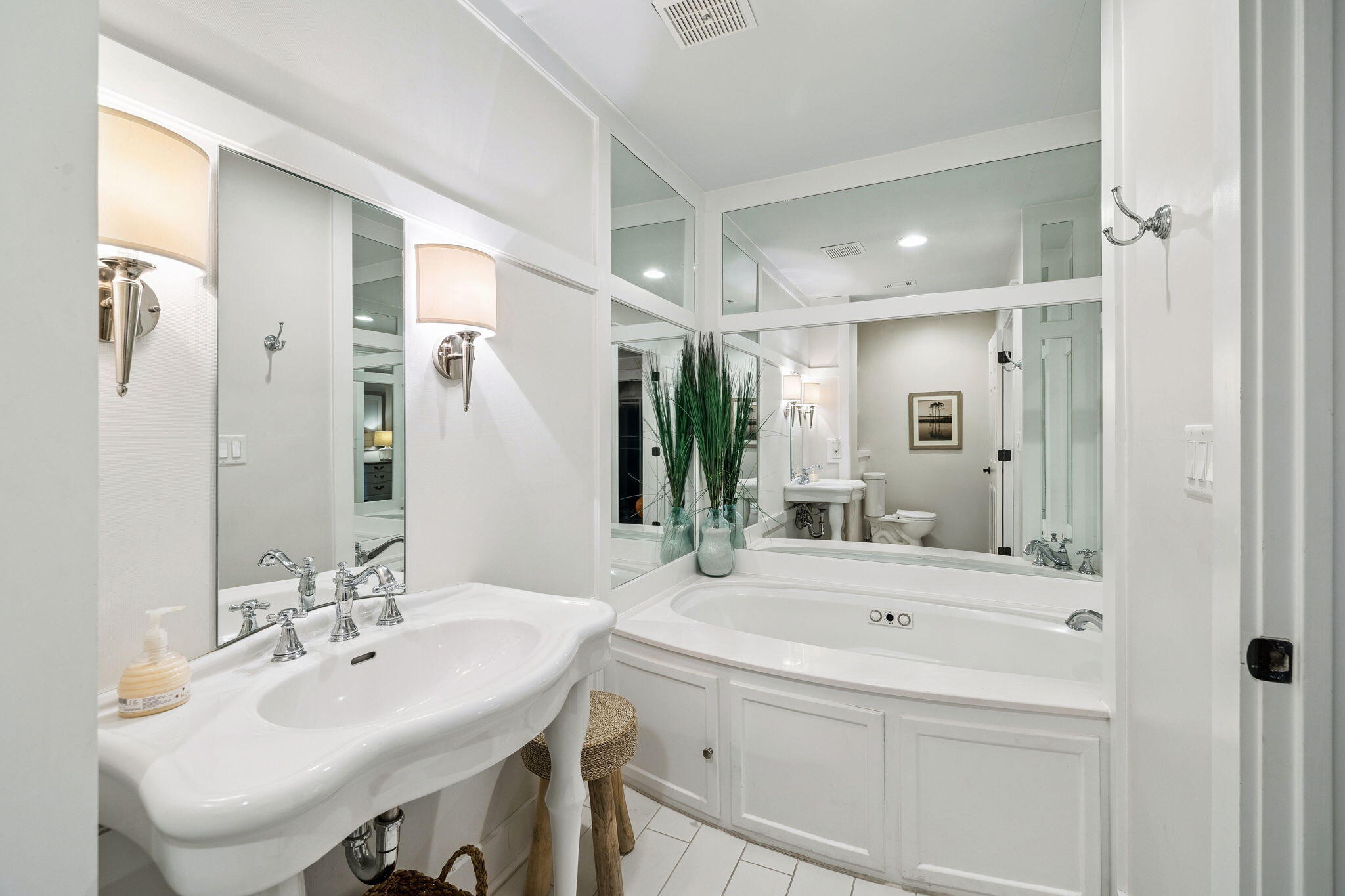 BEACHWALK T/H - Residential