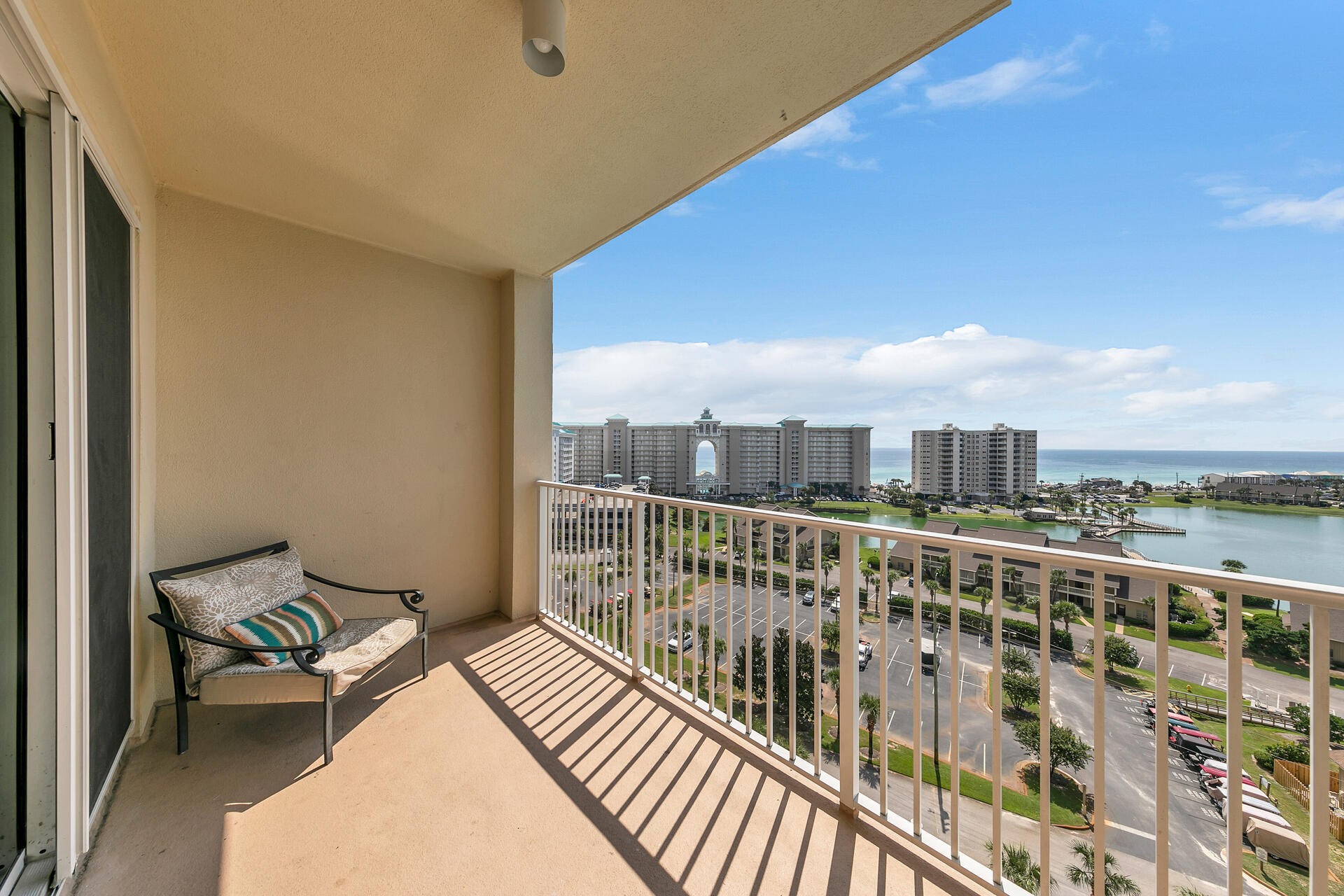 ARIEL DUNES II - Residential