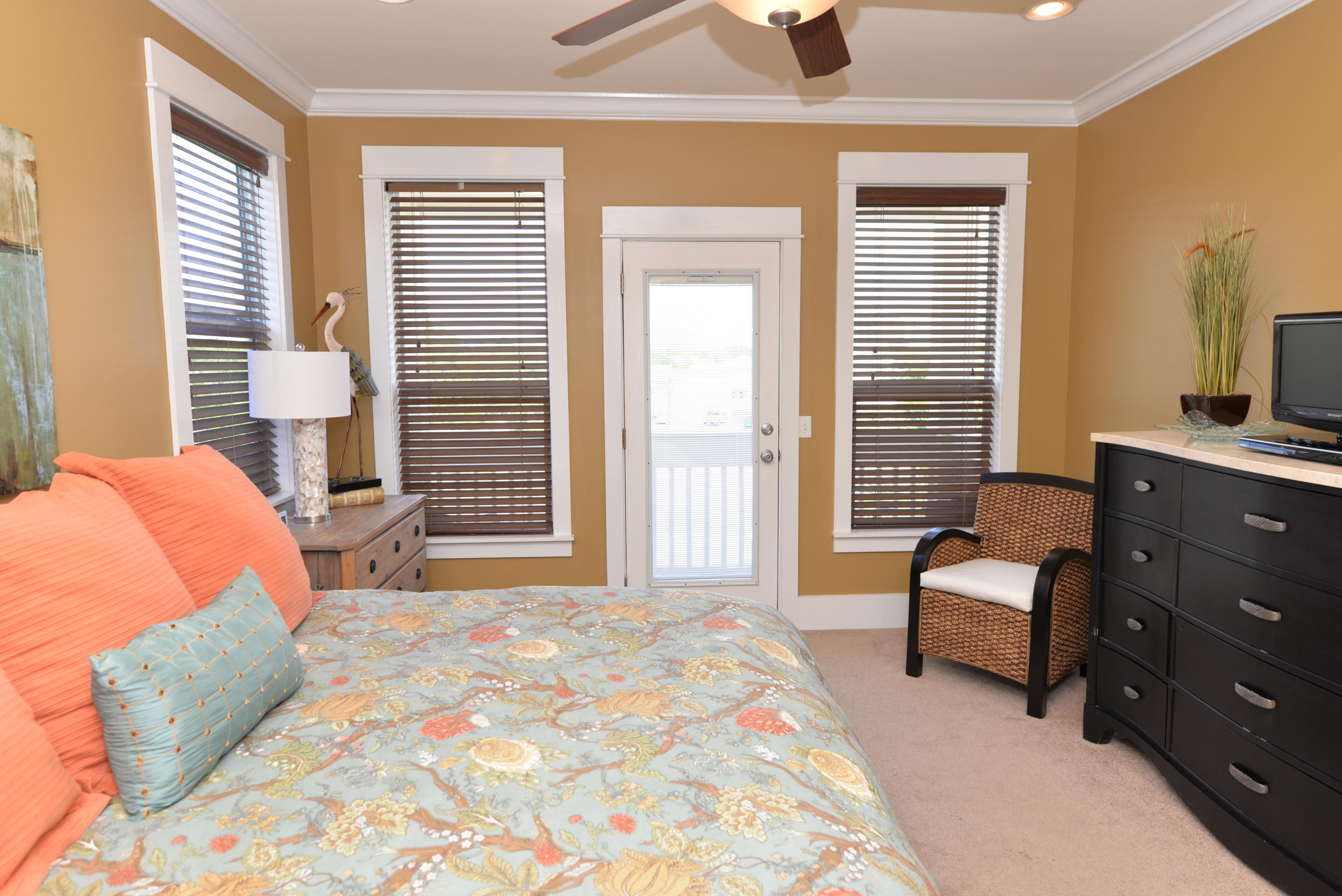 EMERALD WATERS VILLAGE - Residential