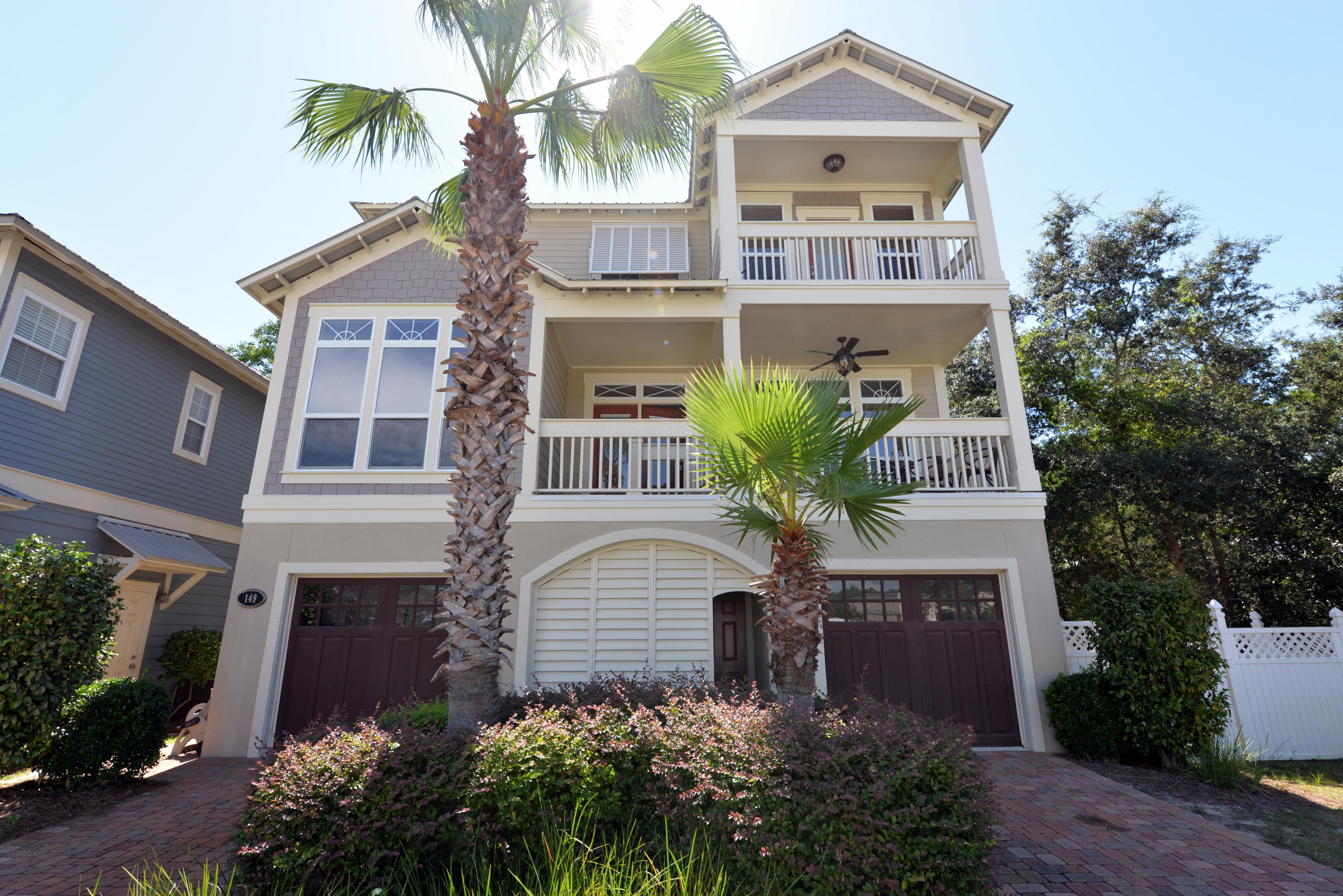 EMERALD WATERS VILLAGE - Residential