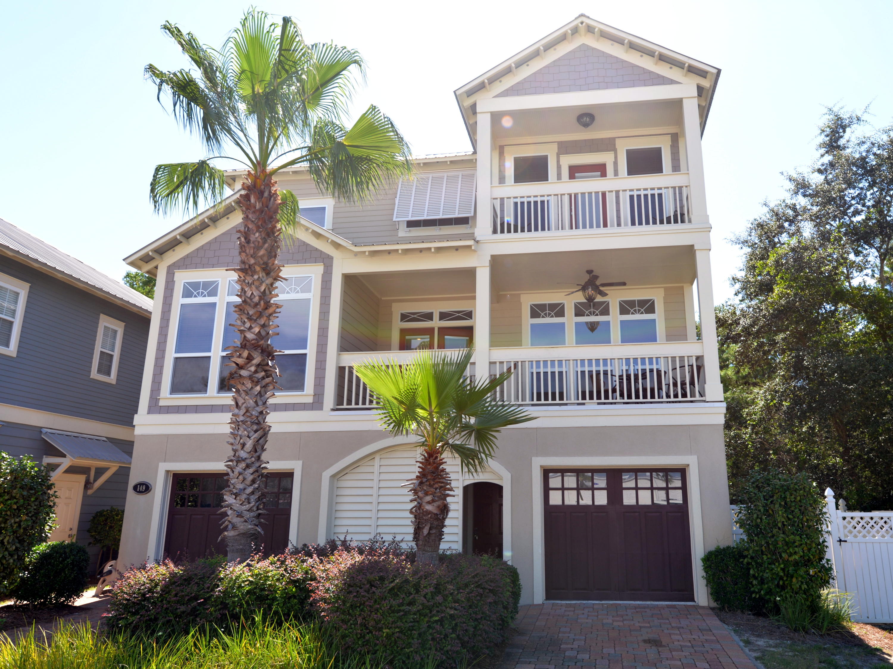 EMERALD WATERS VILLAGE - Residential