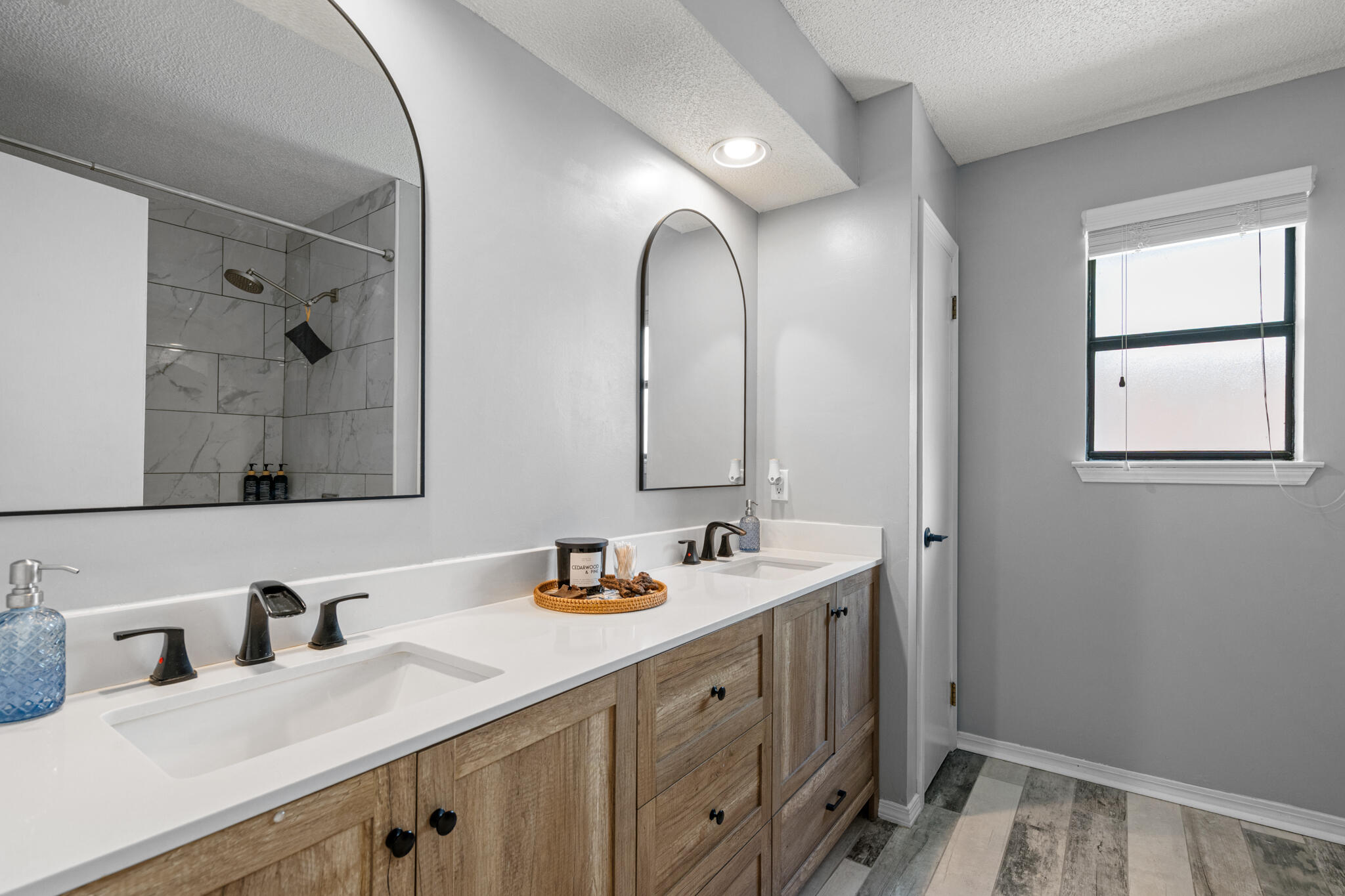 BELLE MEADOW - Residential