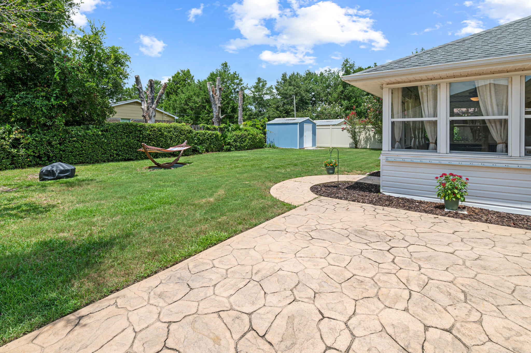 BELLE MEADOW - Residential