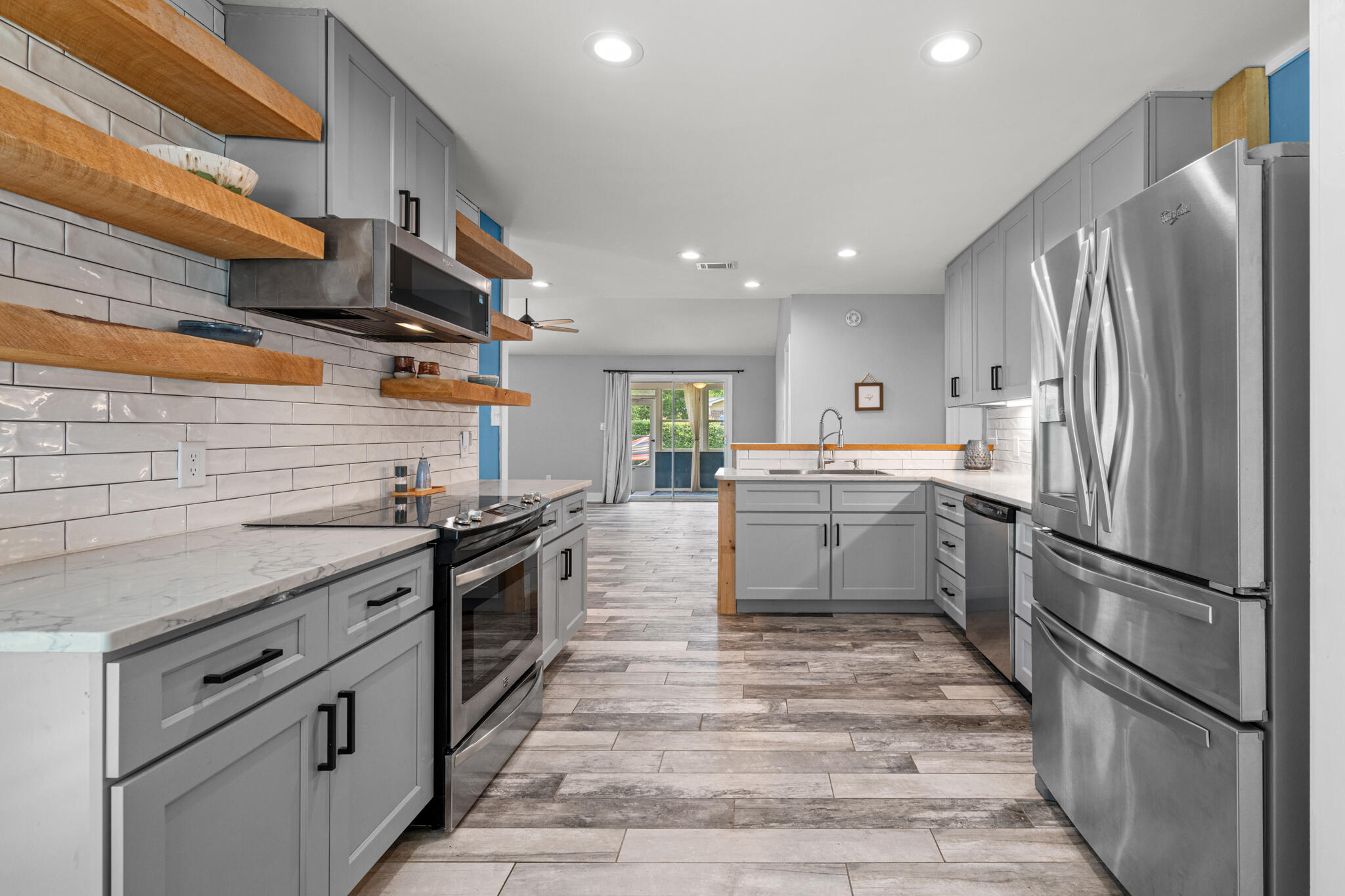 BELLE MEADOW - Residential