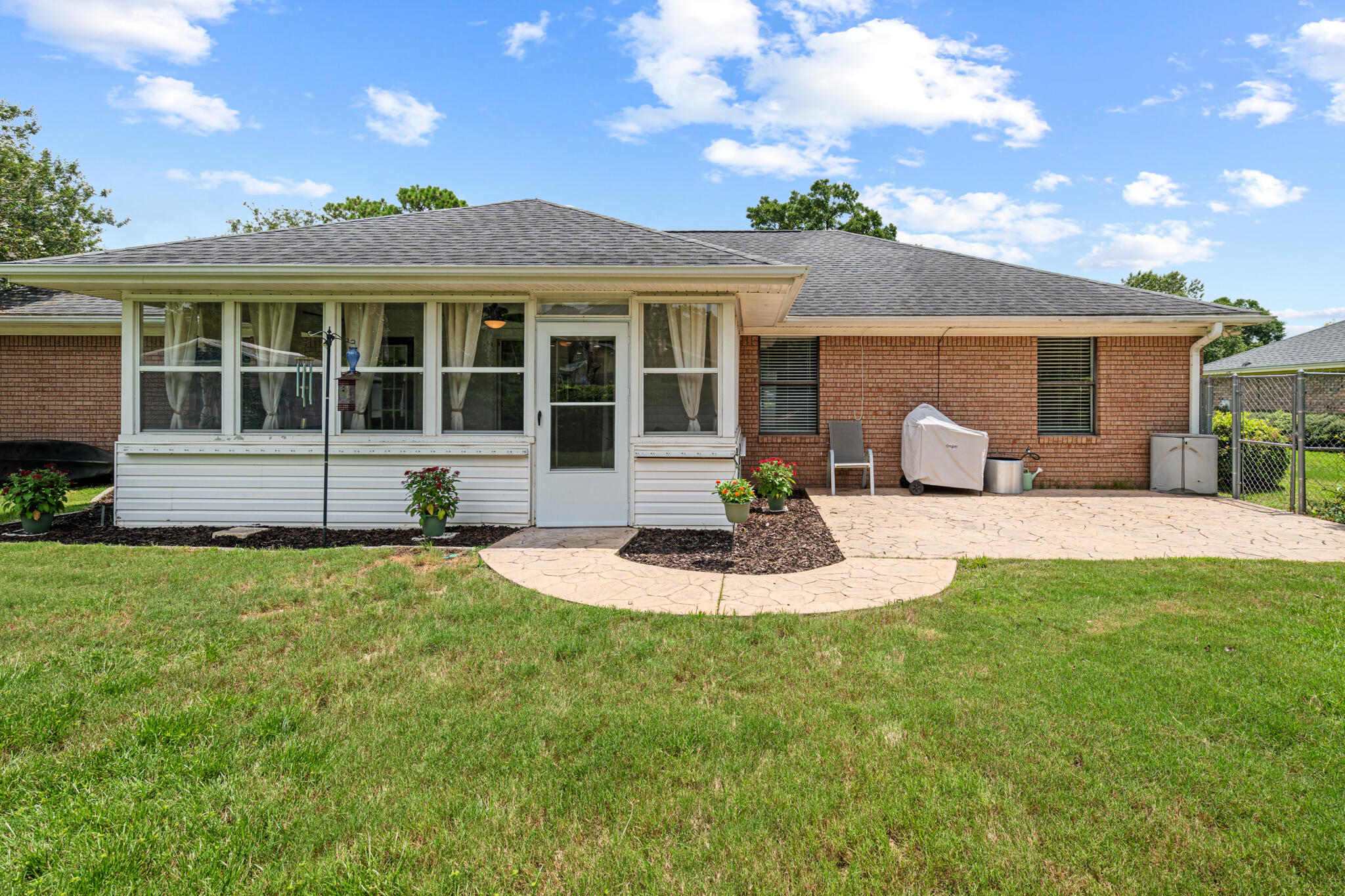 BELLE MEADOW - Residential