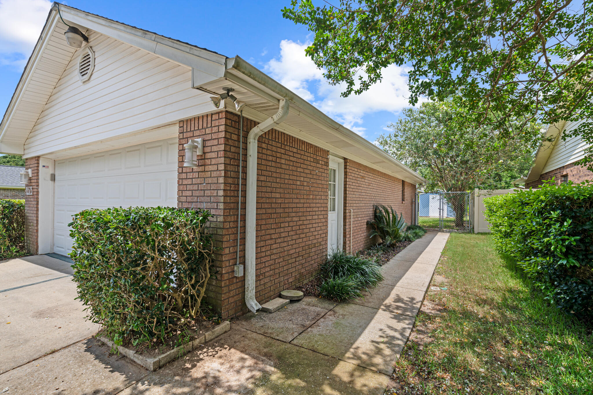 BELLE MEADOW - Residential