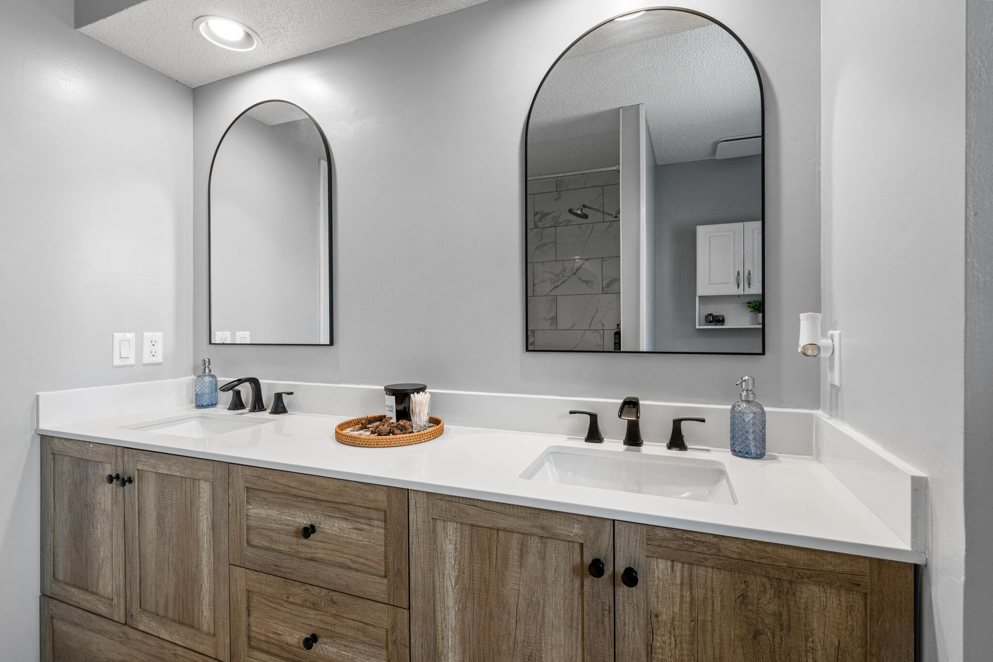 BELLE MEADOW - Residential