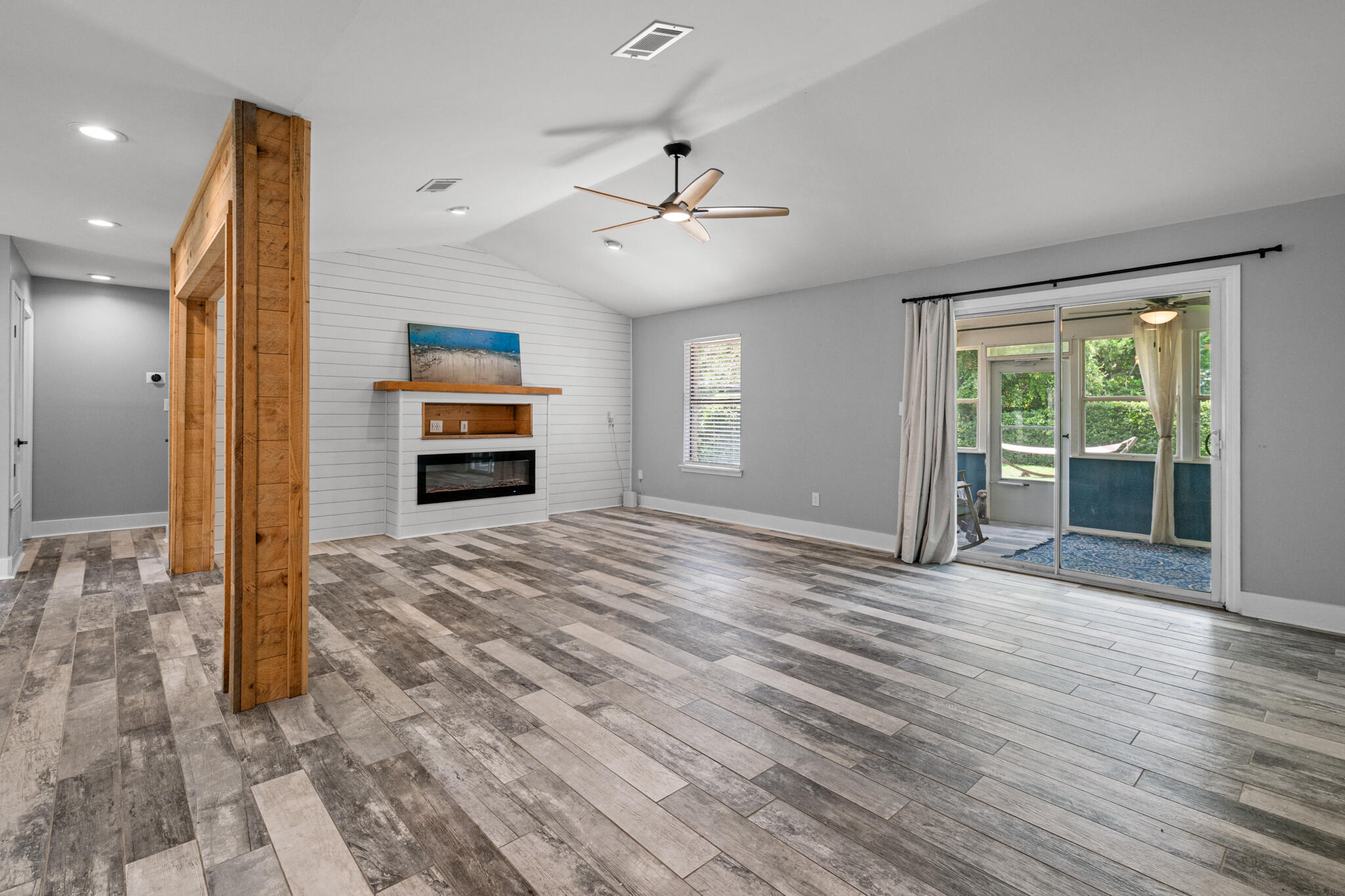 BELLE MEADOW - Residential