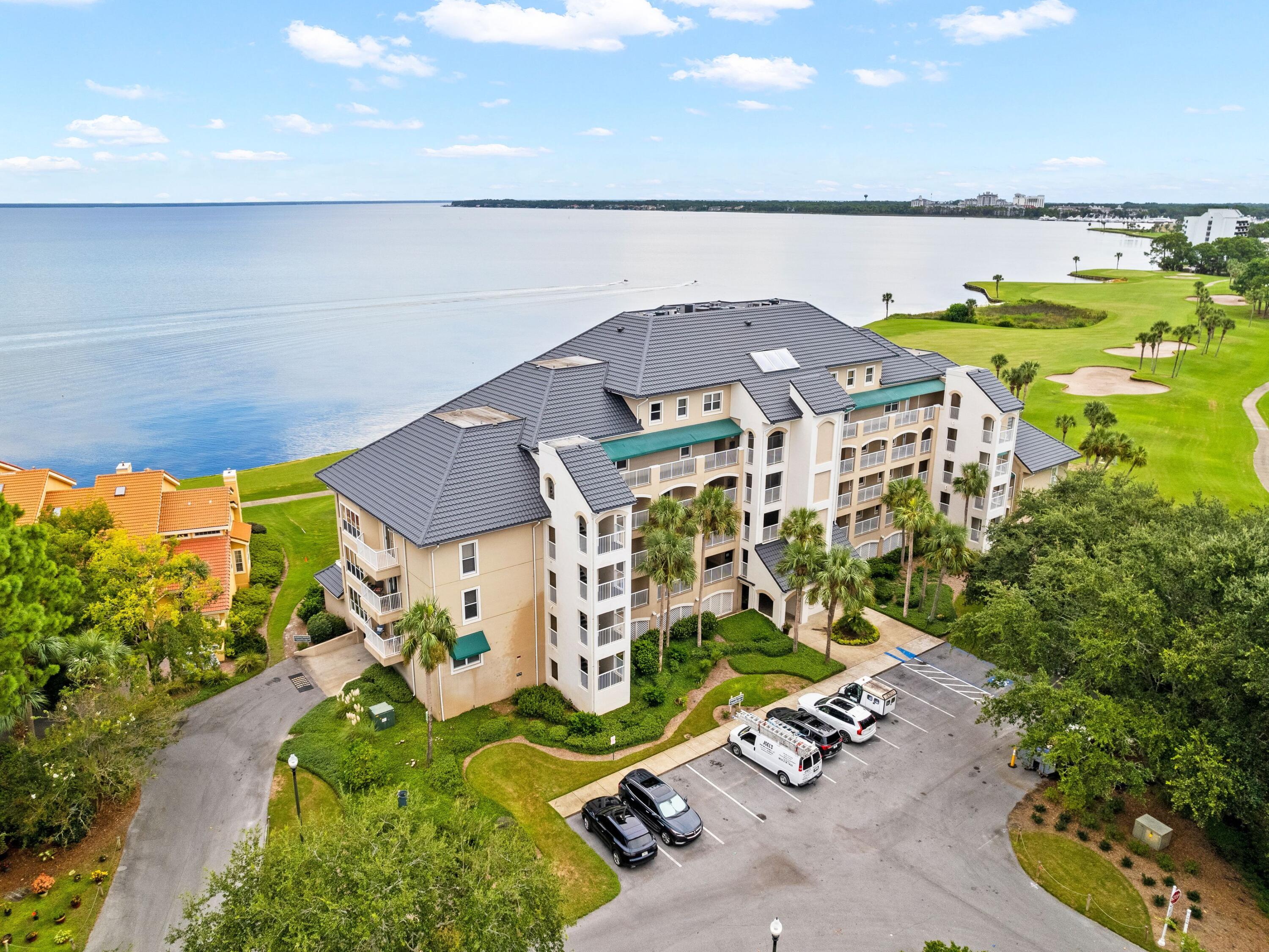 PLAYERS CLUB AT SANDESTIN - Residential