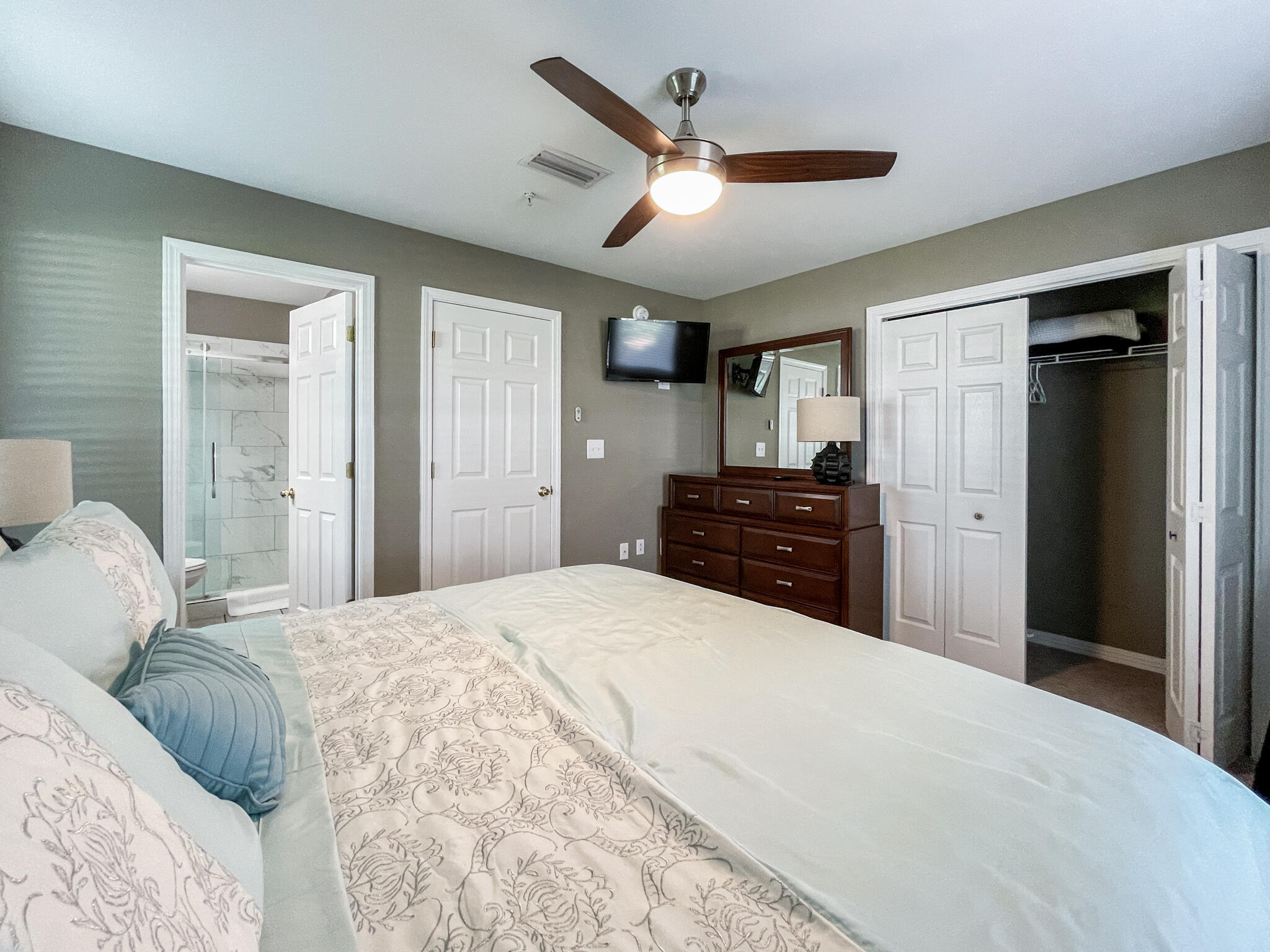 GRAND CARIBBEAN AT PERDIDO KEY - Residential