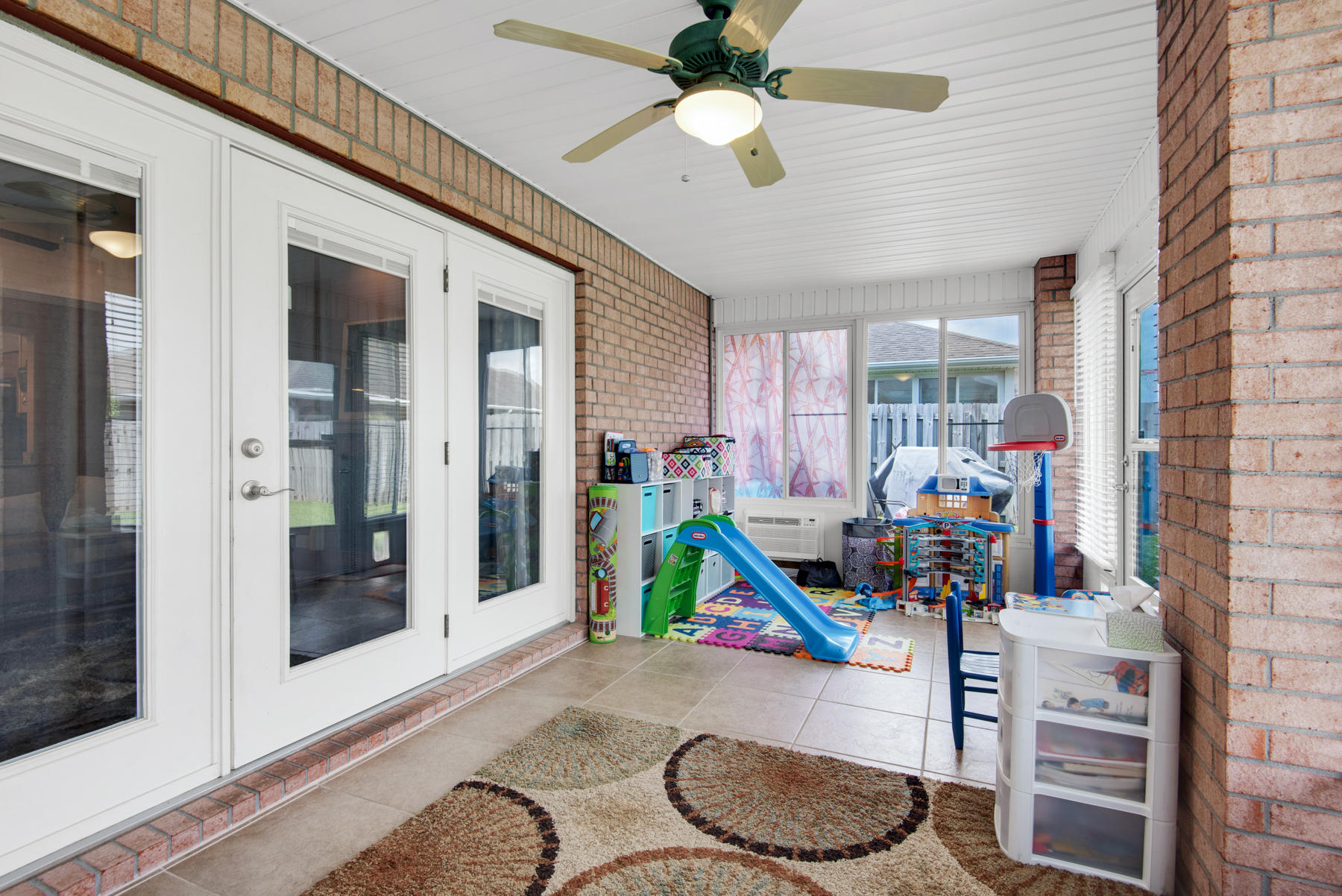 BRIDGEPORT COLONY - Residential