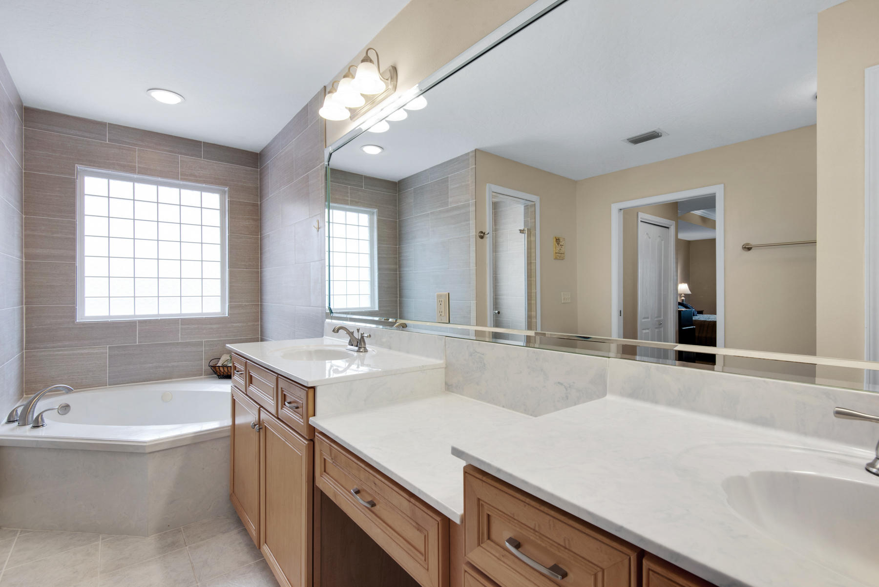 BRIDGEPORT COLONY - Residential