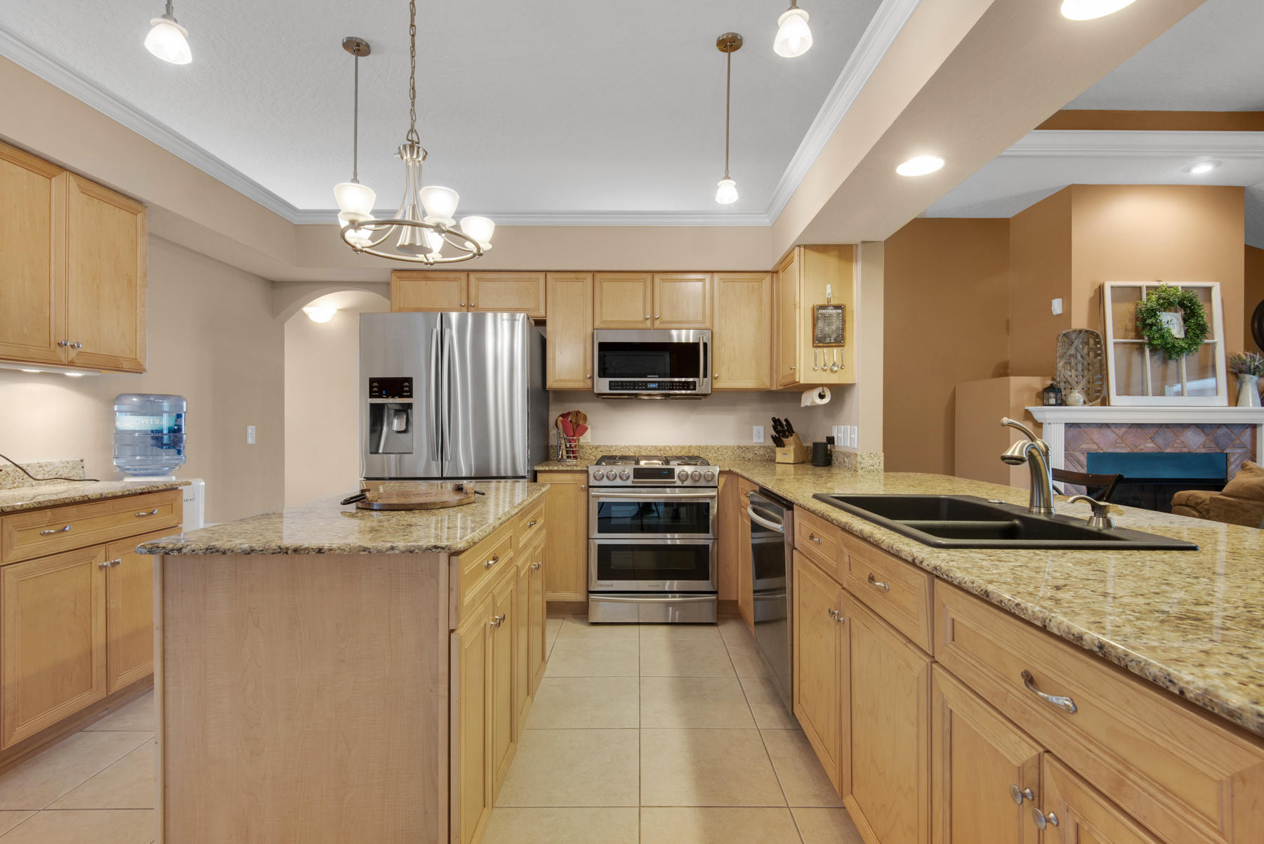 BRIDGEPORT COLONY - Residential