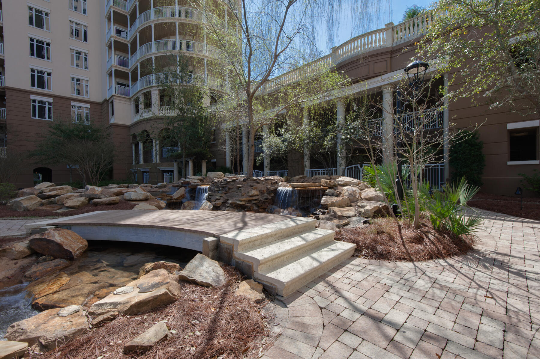 ONE WATER PLACE - Residential