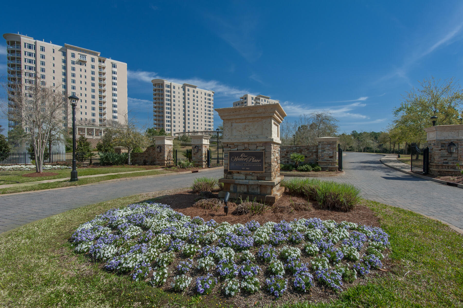 ONE WATER PLACE - Residential