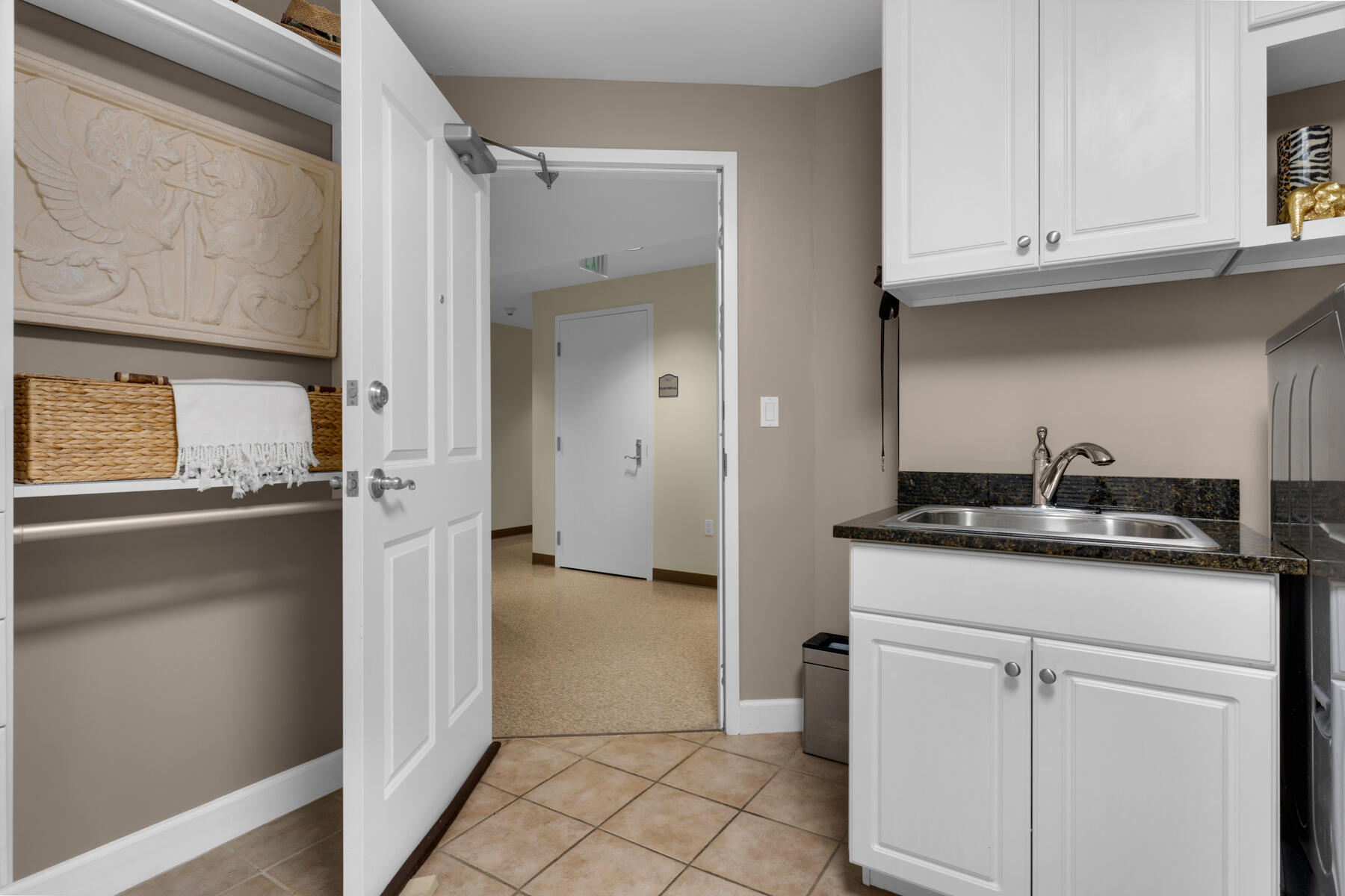 ONE WATER PLACE - Residential
