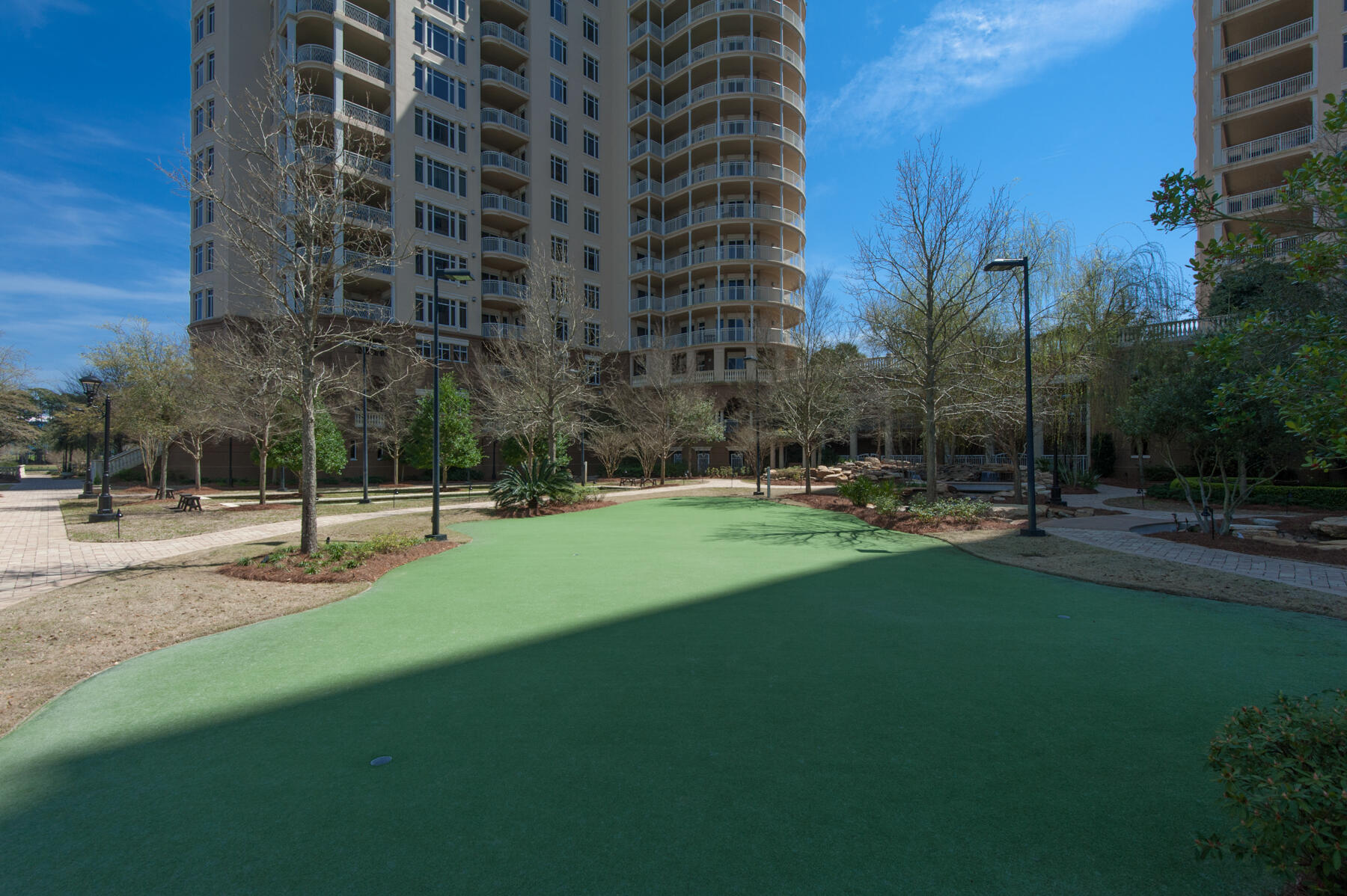 ONE WATER PLACE - Residential