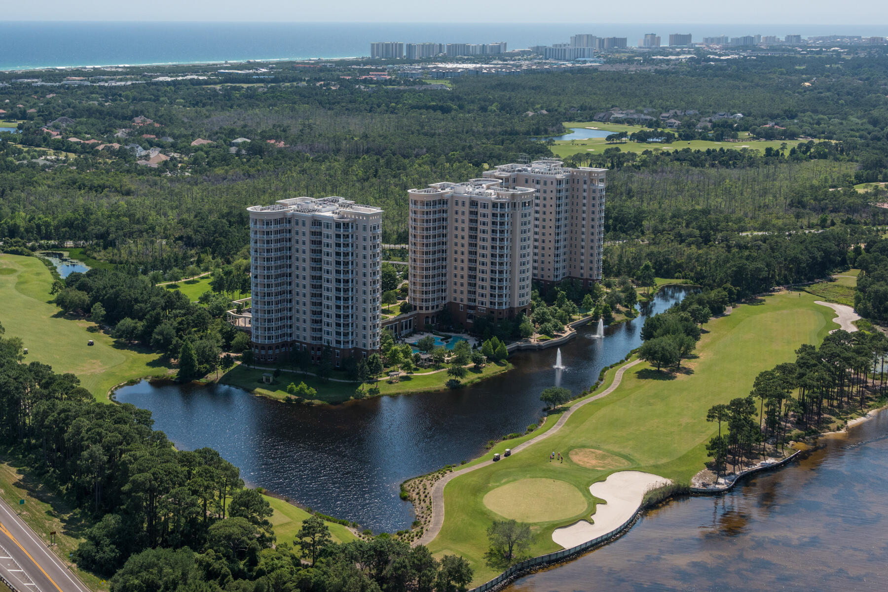 ONE WATER PLACE - Residential