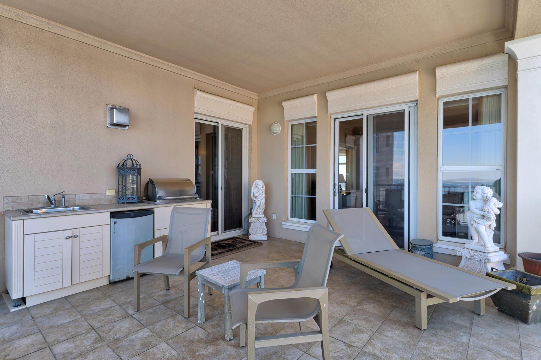 ONE WATER PLACE - Residential