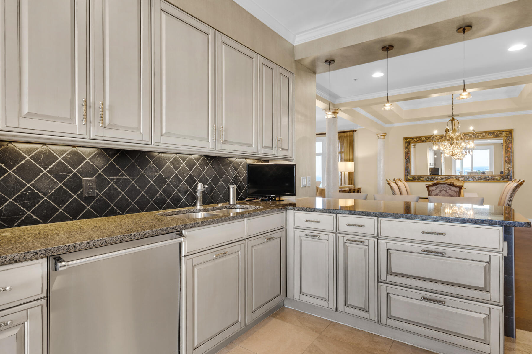 ONE WATER PLACE - Residential