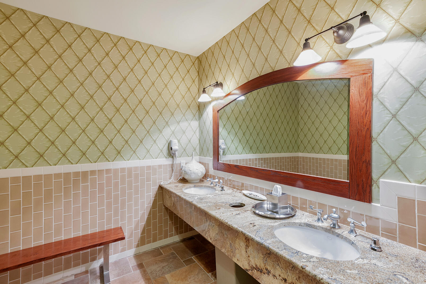 ONE WATER PLACE - Residential