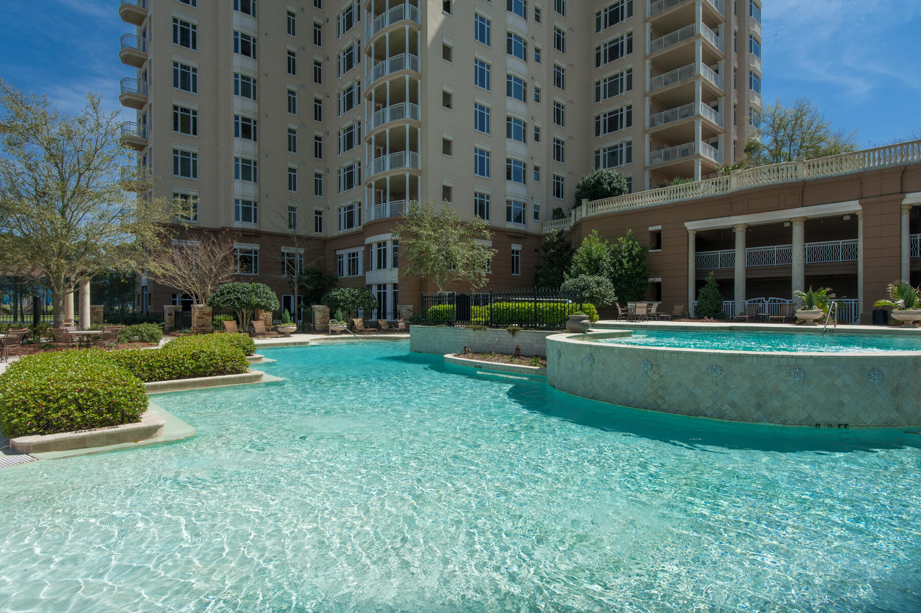 ONE WATER PLACE - Residential
