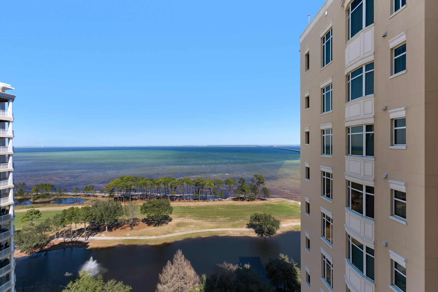 ONE WATER PLACE - Residential